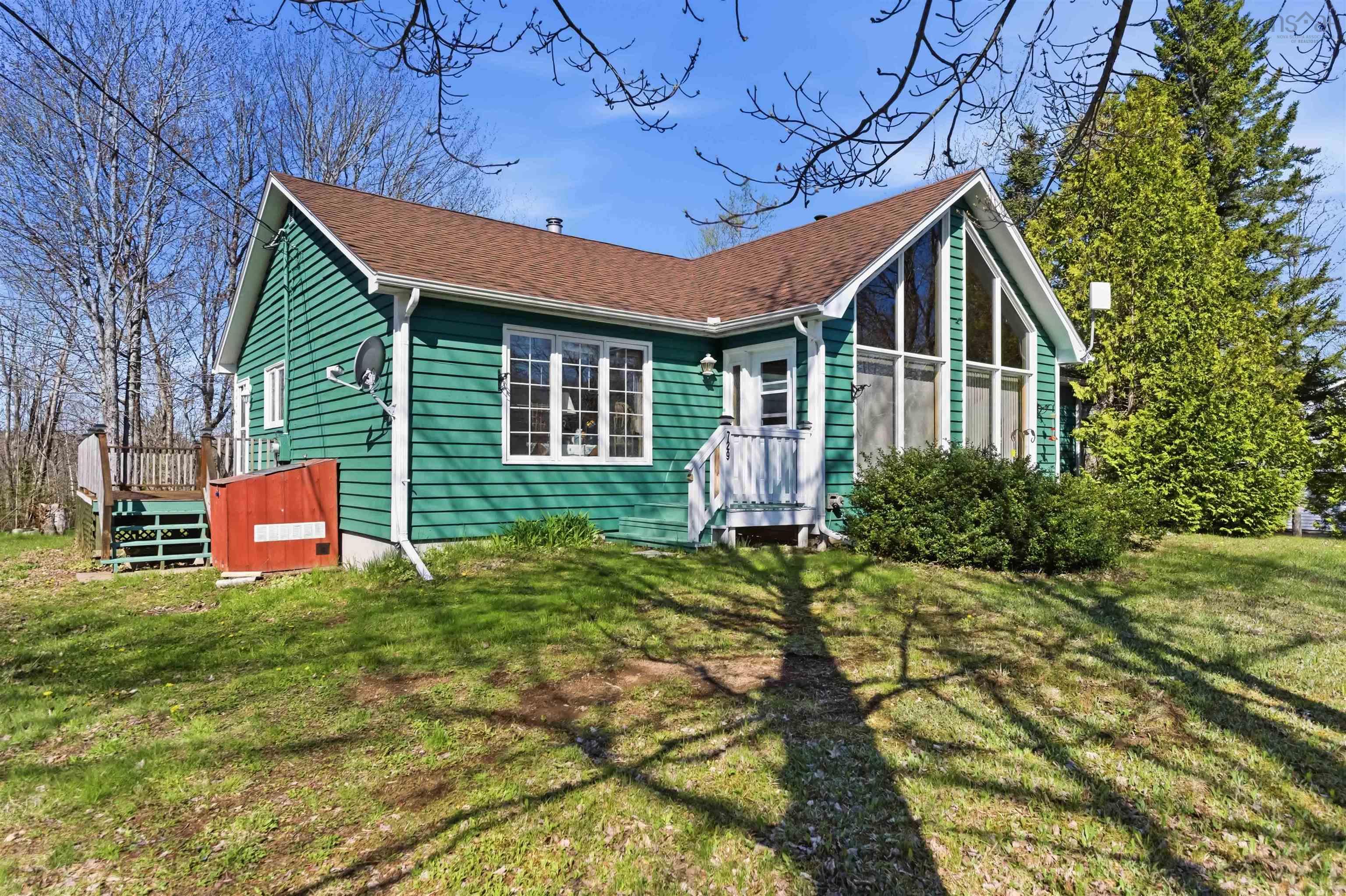 $359,999.00: 729 Parker Mountain Road, Parkers Cove