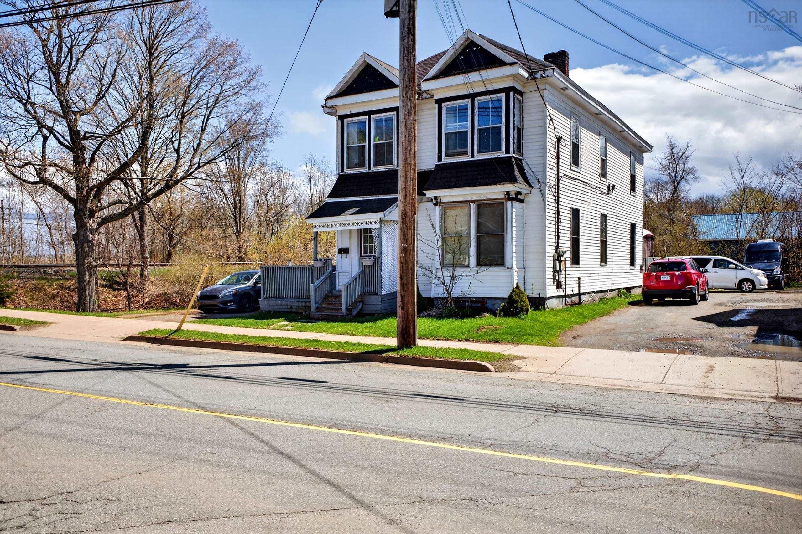 $424,900.00: 294 QUEEN Street, Truro