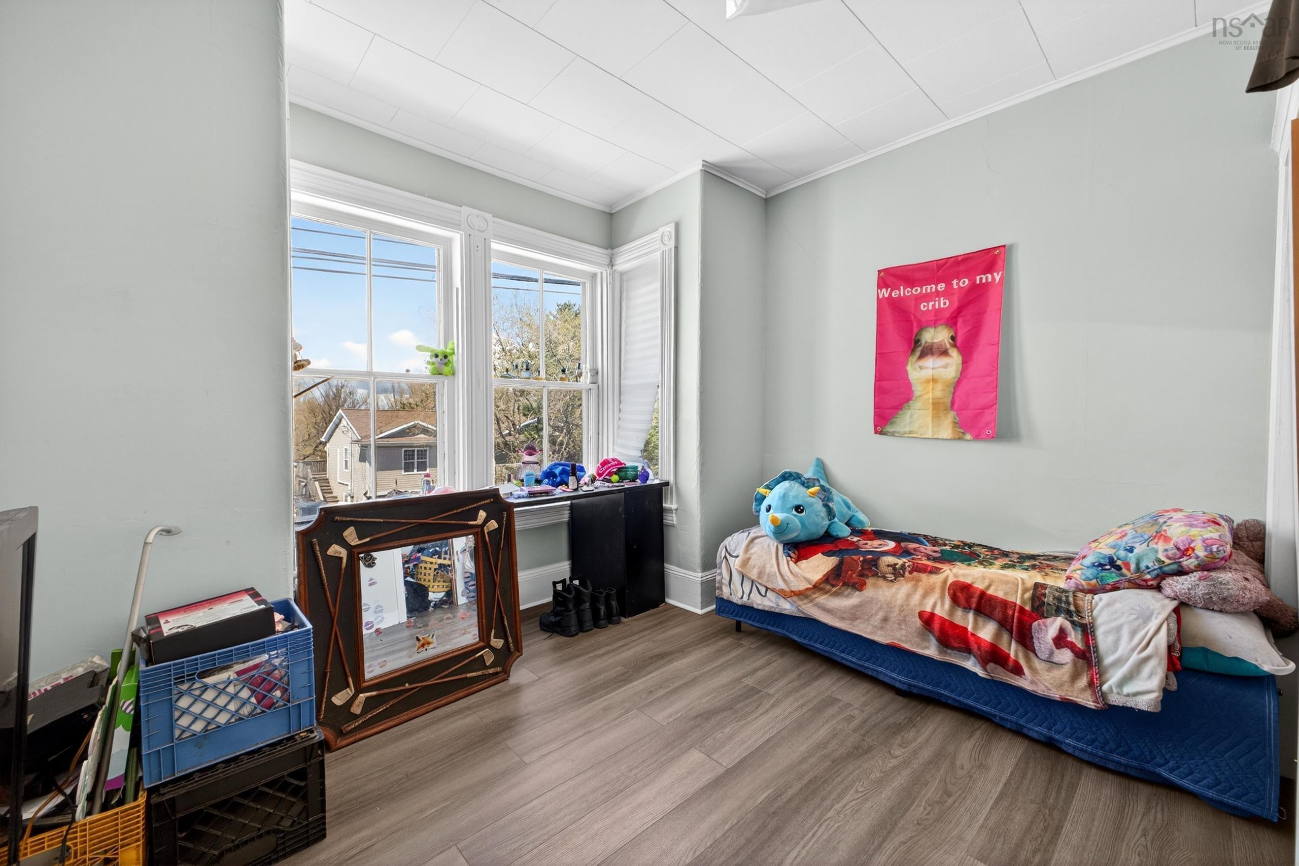 $424,900.00: 294 QUEEN Street, Truro