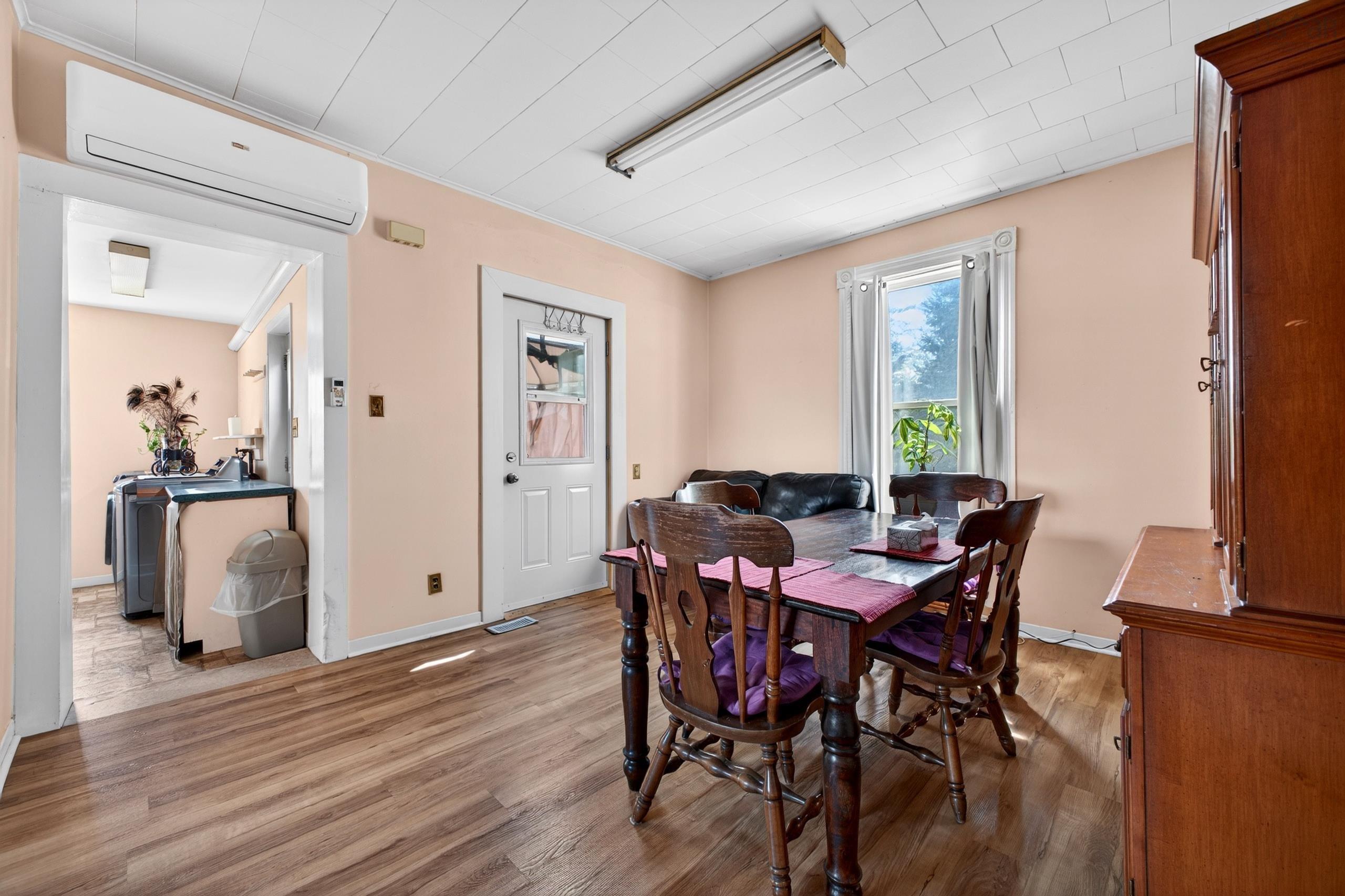 $424,900.00: 294 QUEEN Street, Truro