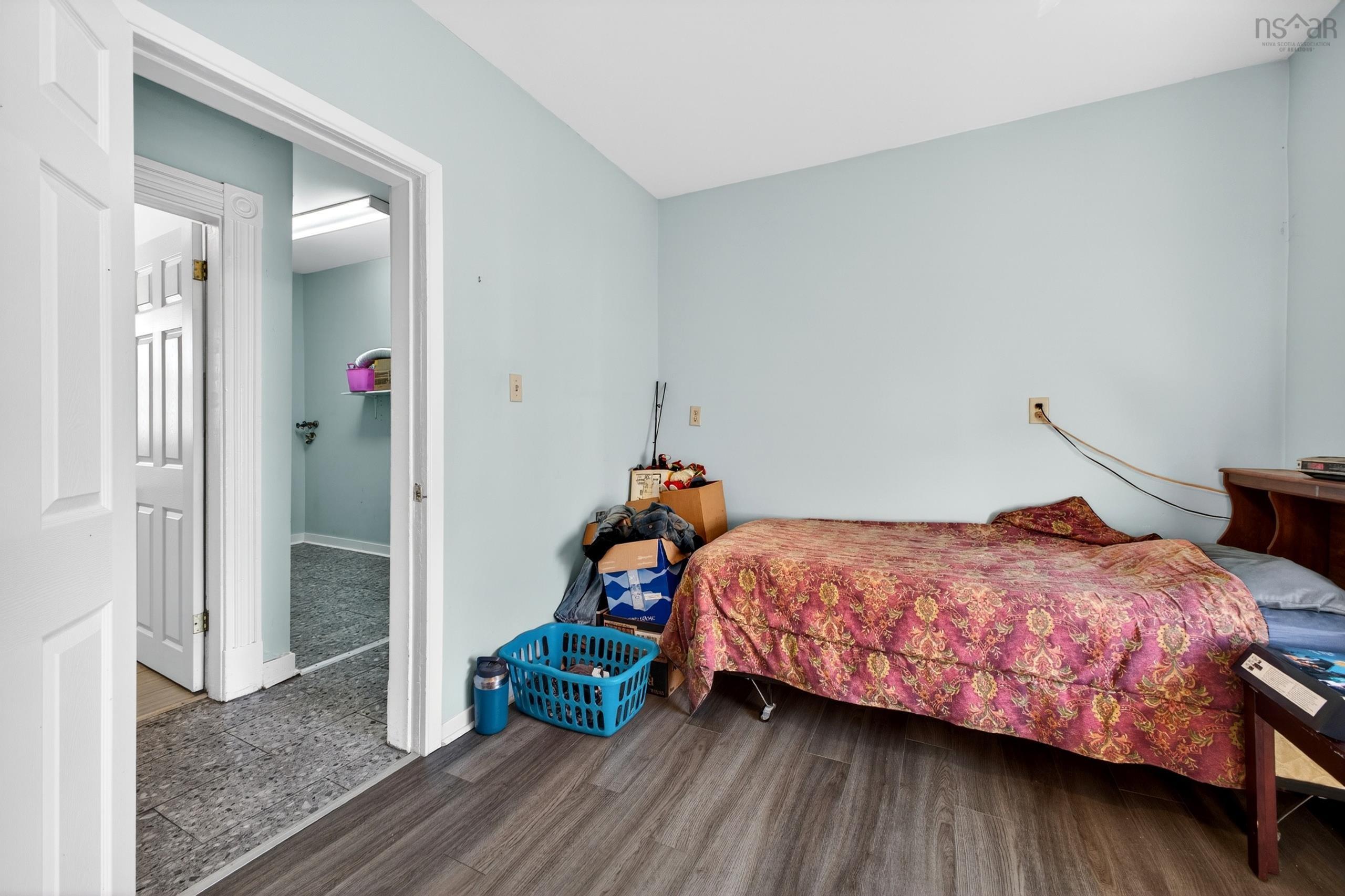 $424,900.00: 294 QUEEN Street, Truro