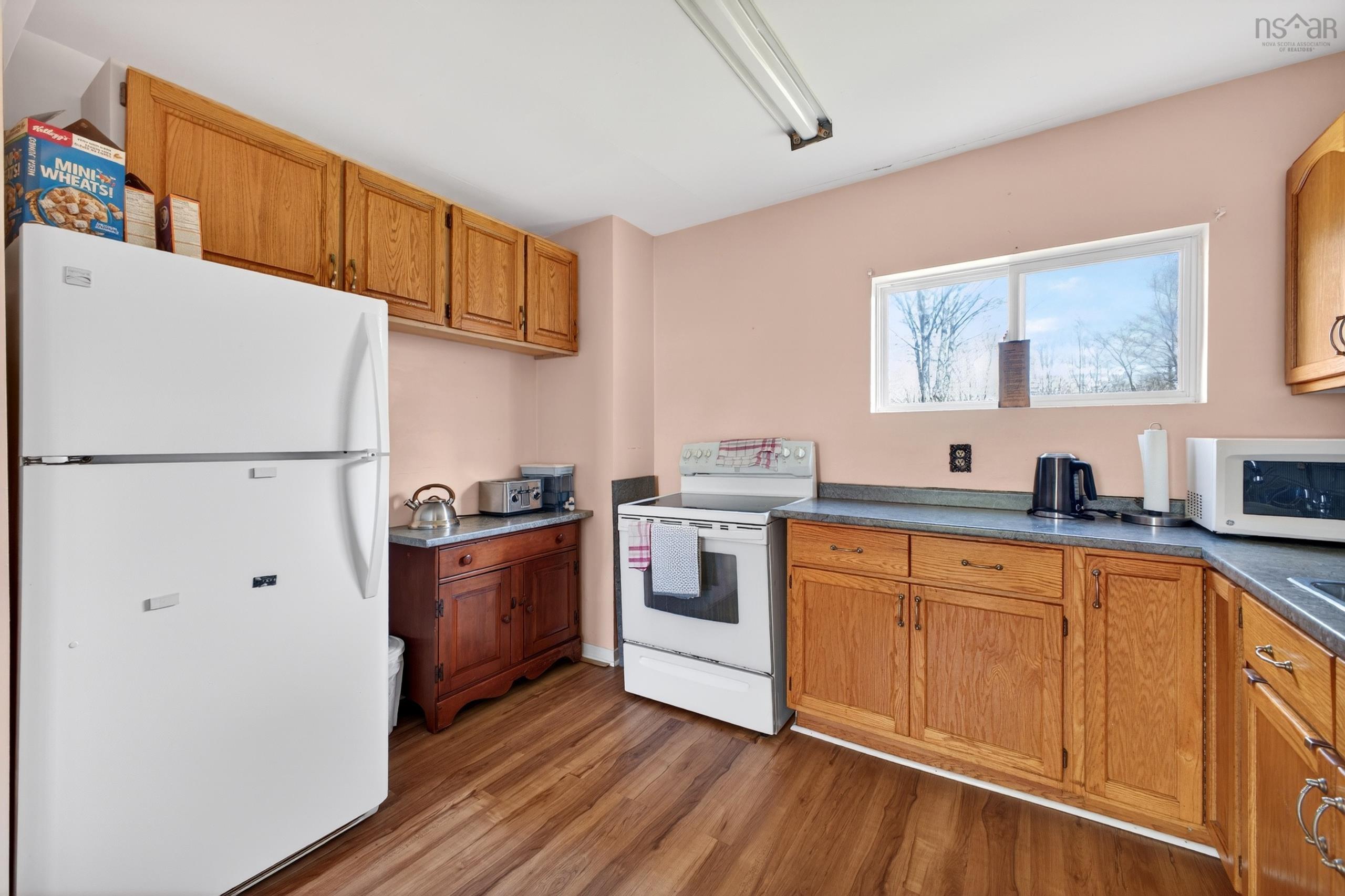 $424,900.00: 294 QUEEN Street, Truro