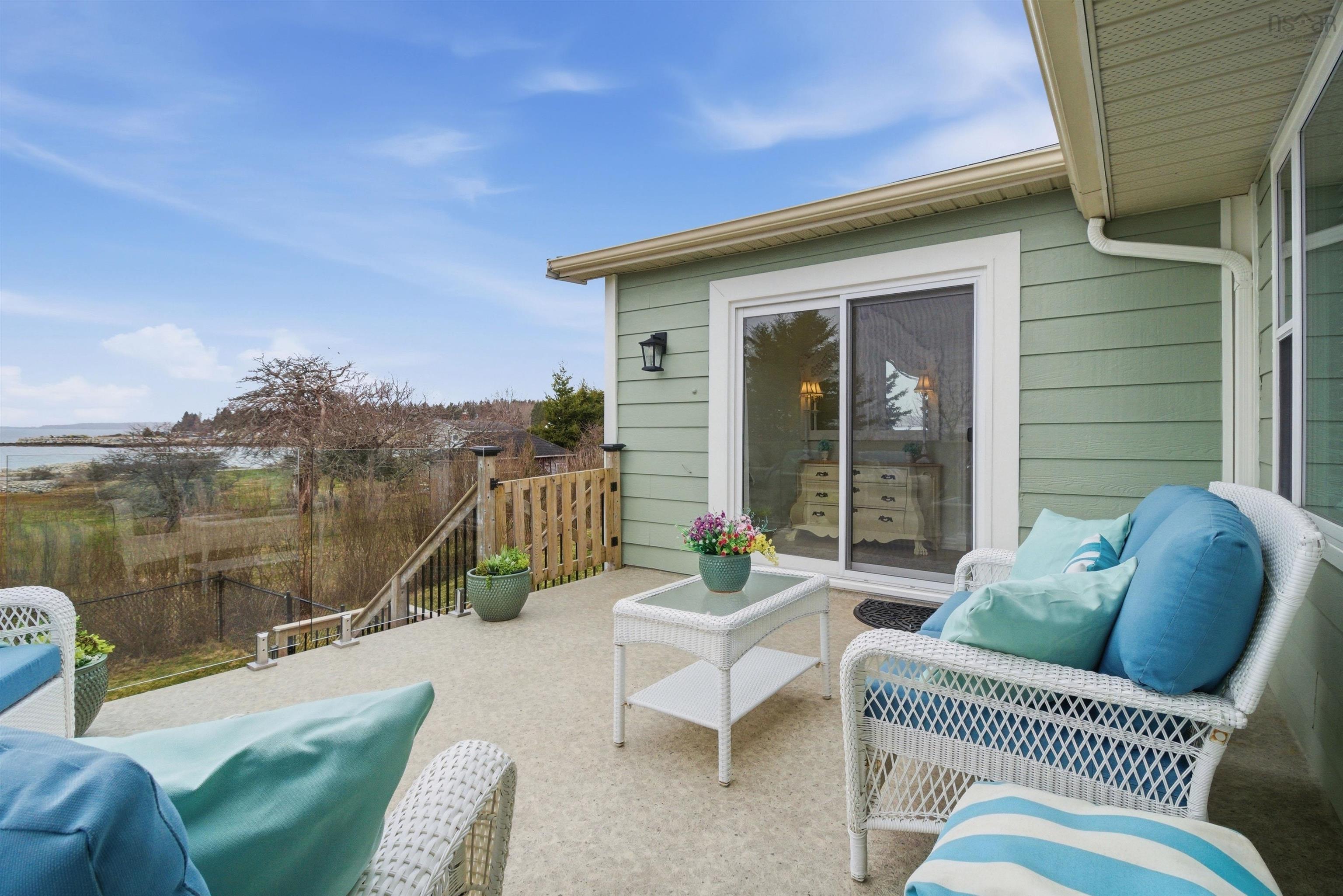 $709,900.00: 7575 Highway 329, East River Point