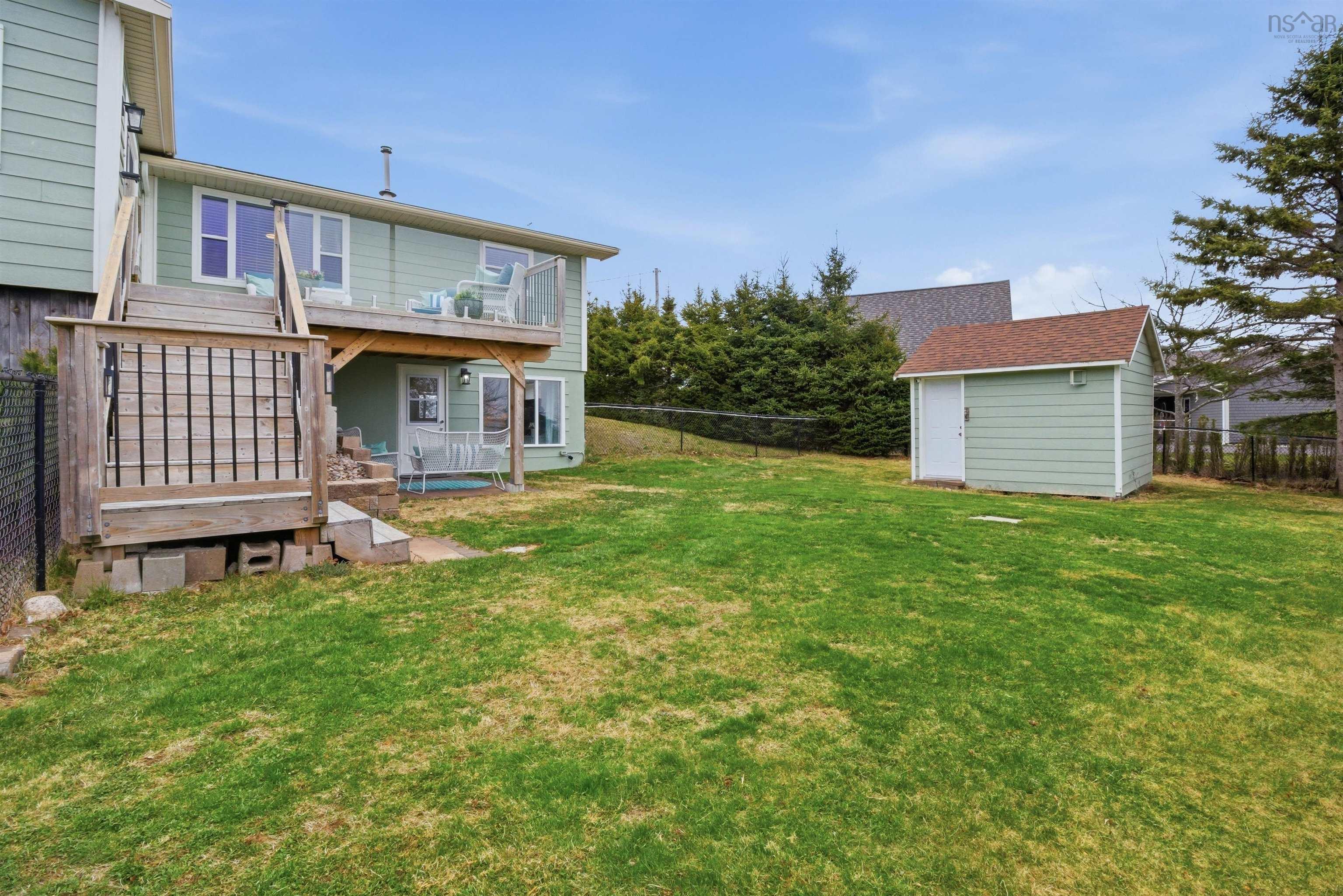 $709,900.00: 7575 Highway 329, East River Point