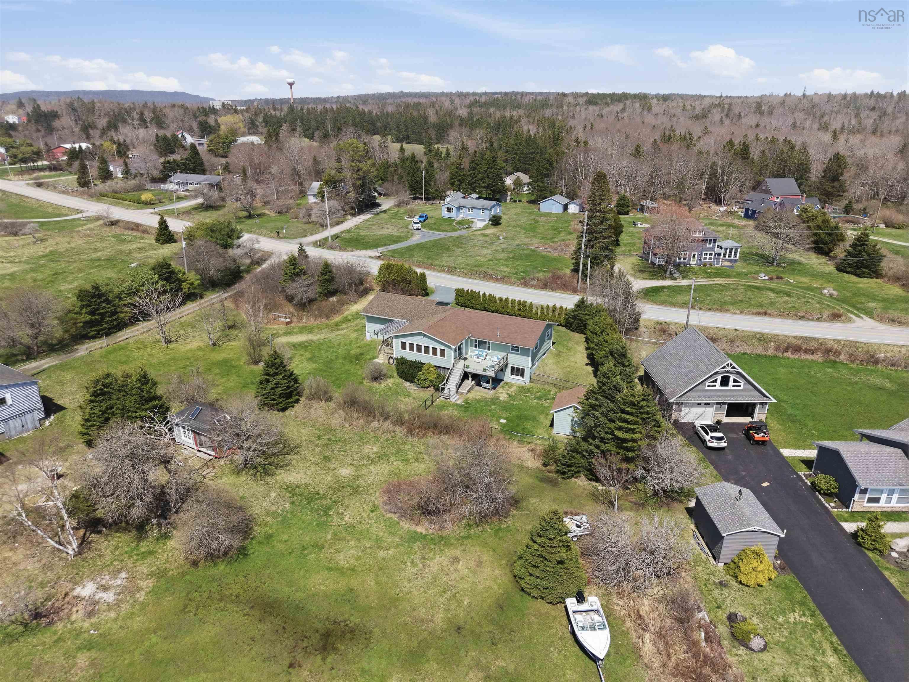 $709,900.00: 7575 Highway 329, East River Point