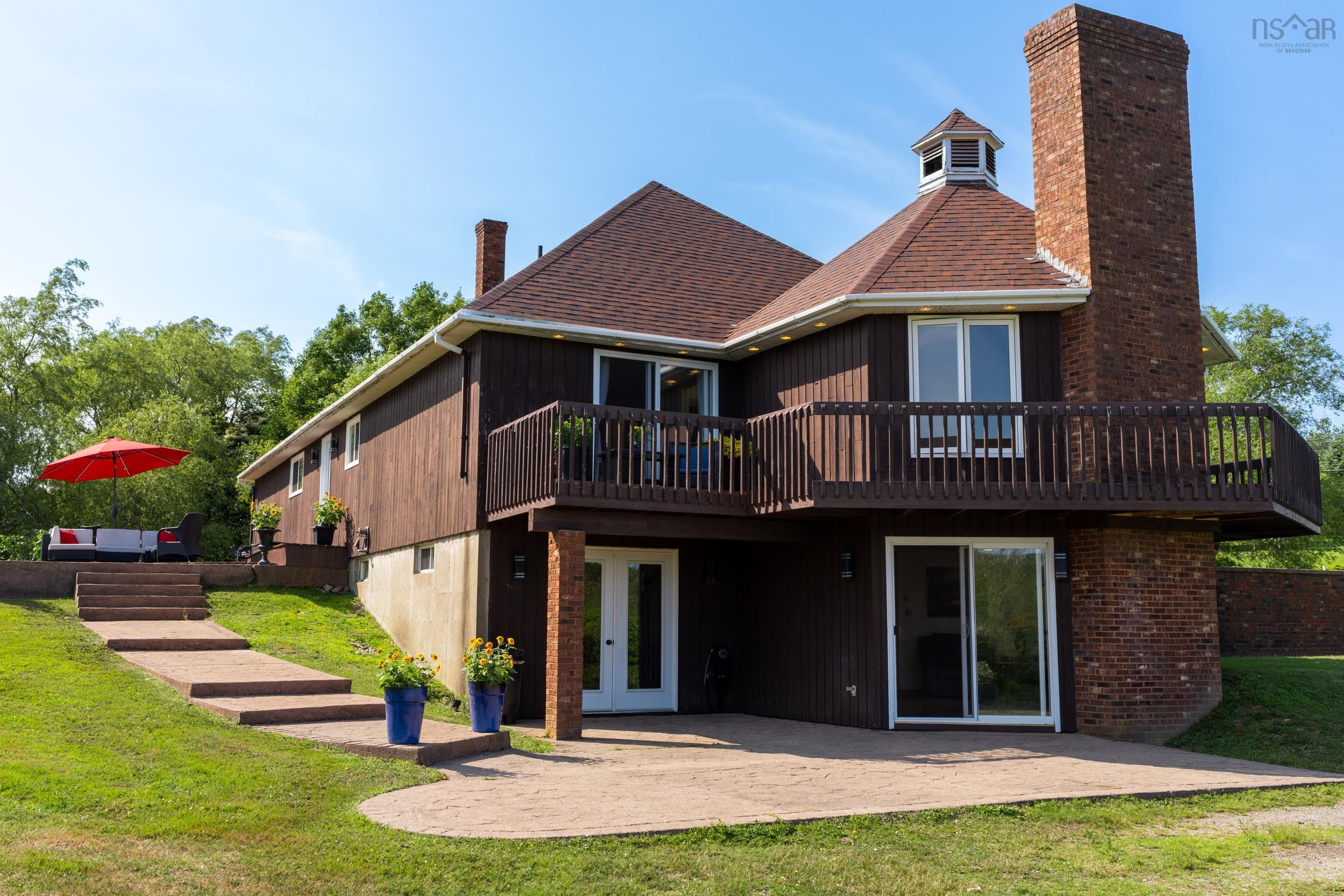 $698,000.00: 1518 Patrice Road, Concession
