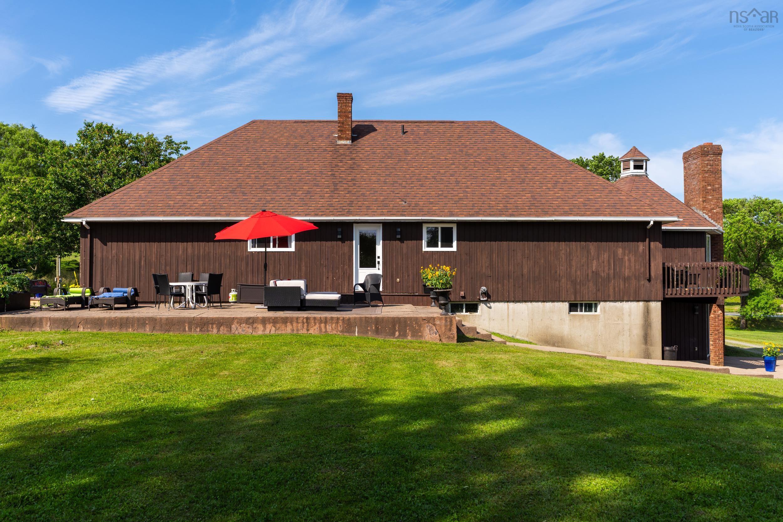 $698,000.00: 1518 Patrice Road, Concession