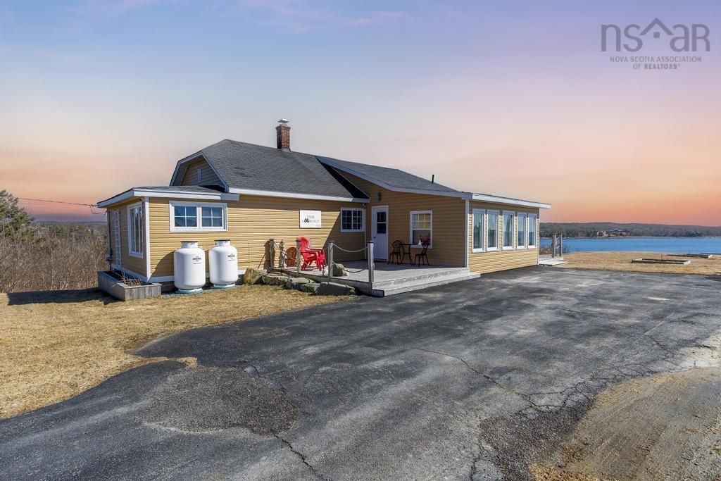$329,500.00: 19194 Highway 7 Highway, Spry Harbour