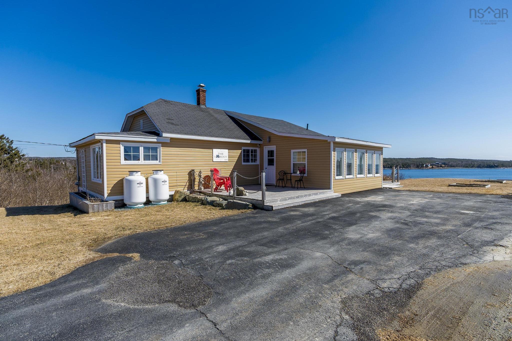 $329,500.00: 19194 Highway 7 Highway, Spry Harbour