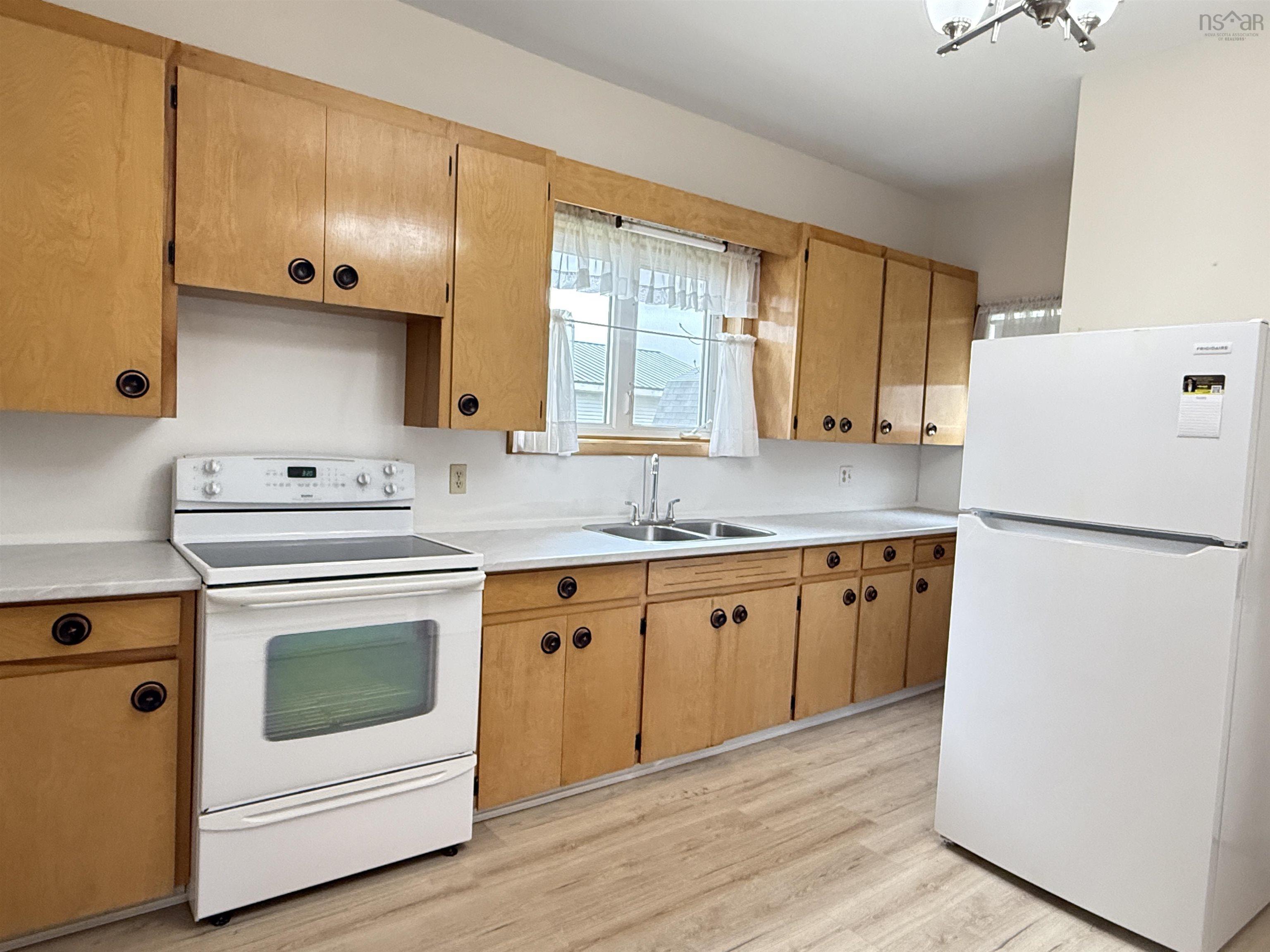 $250,000.00: 411 Nelson Street, New Glasgow