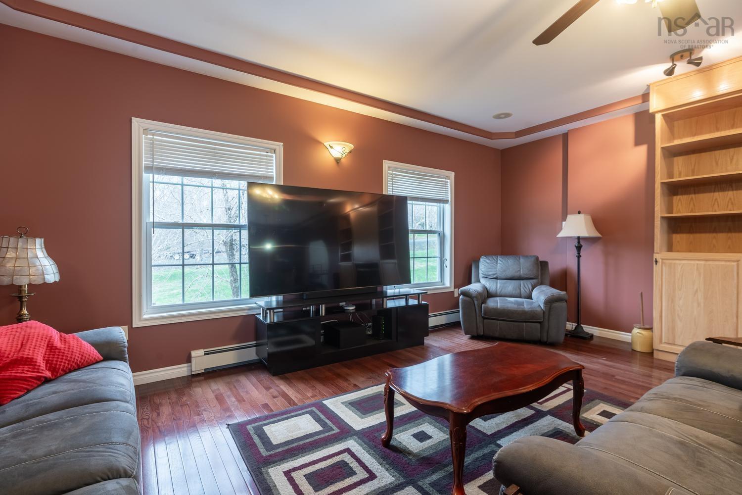 $750,000.00: 10 Sylvania Terrace, Hammonds Plains