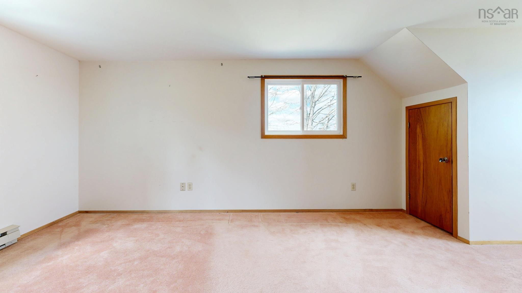 $599,000.00: 45 Little Vaughan Lake Road, Western Shore