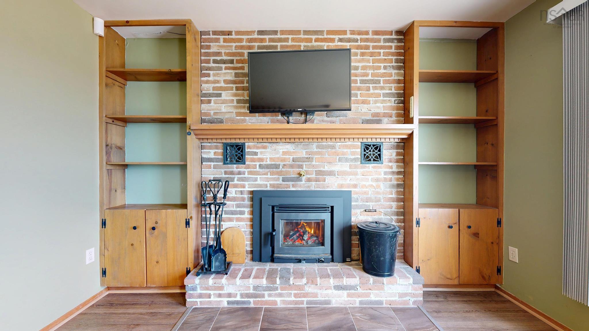 $599,000.00: 45 Little Vaughan Lake Road, Western Shore