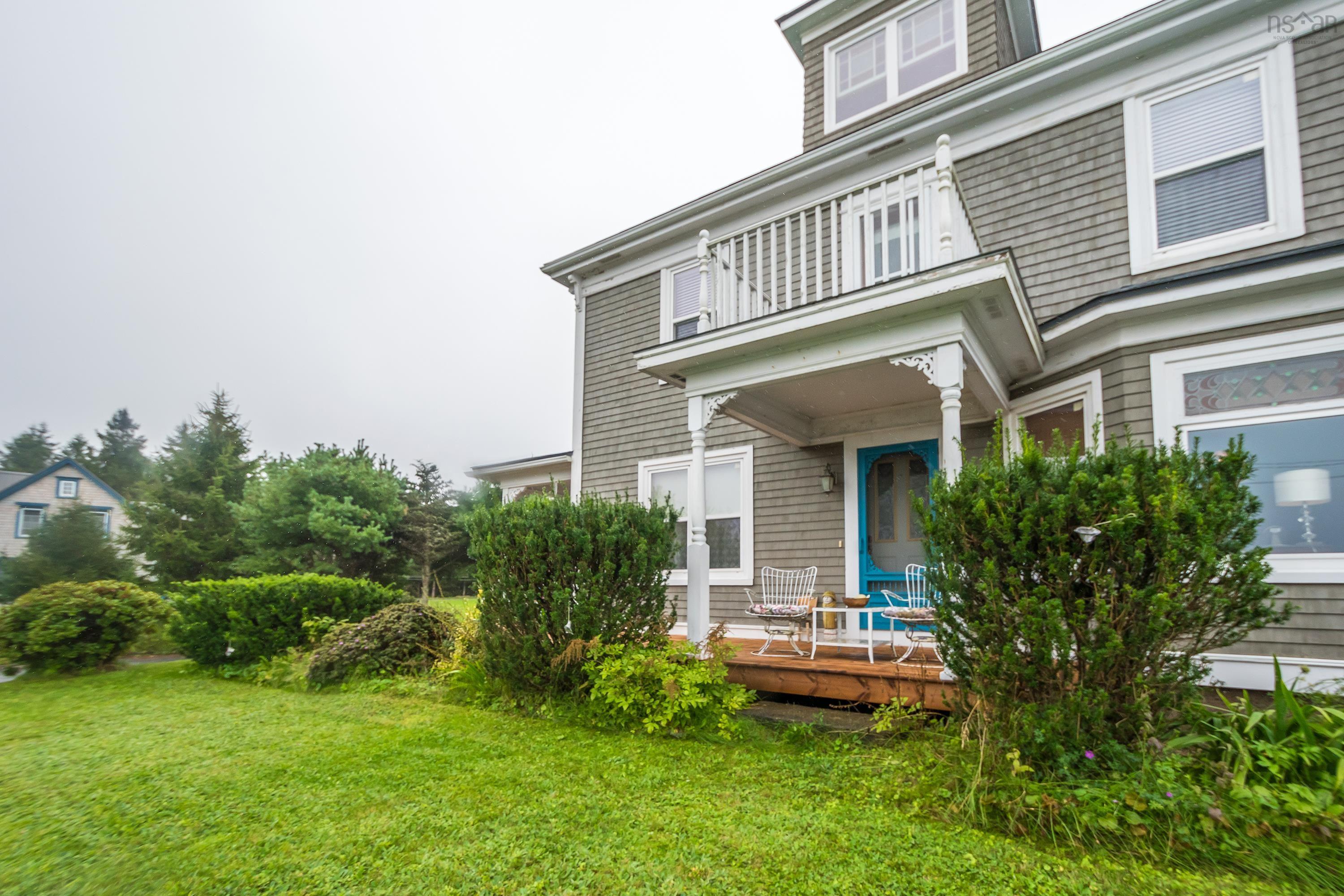 $569,900.00: 1640 Highway 332, First South