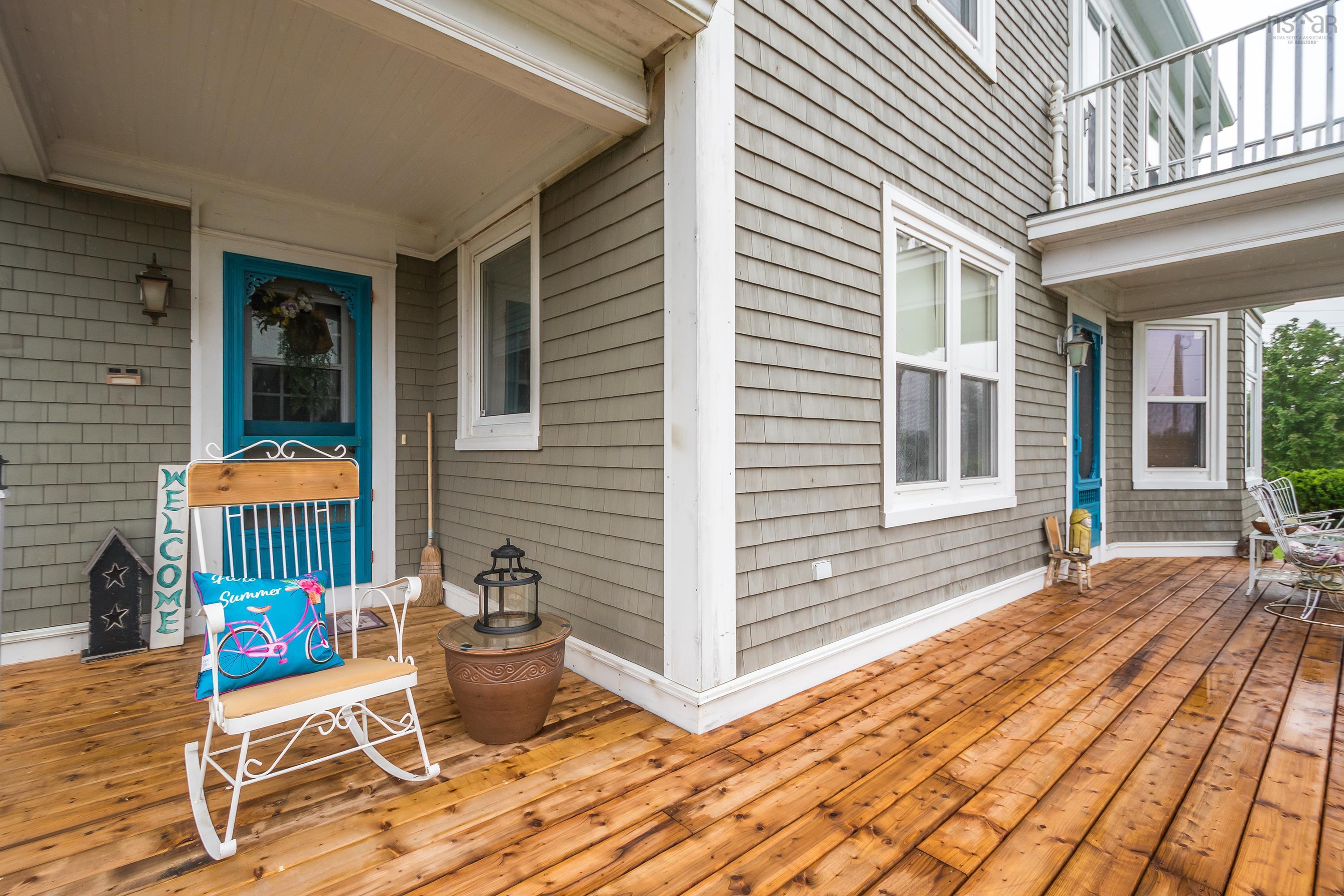 $569,900.00: 1640 Highway 332, First South