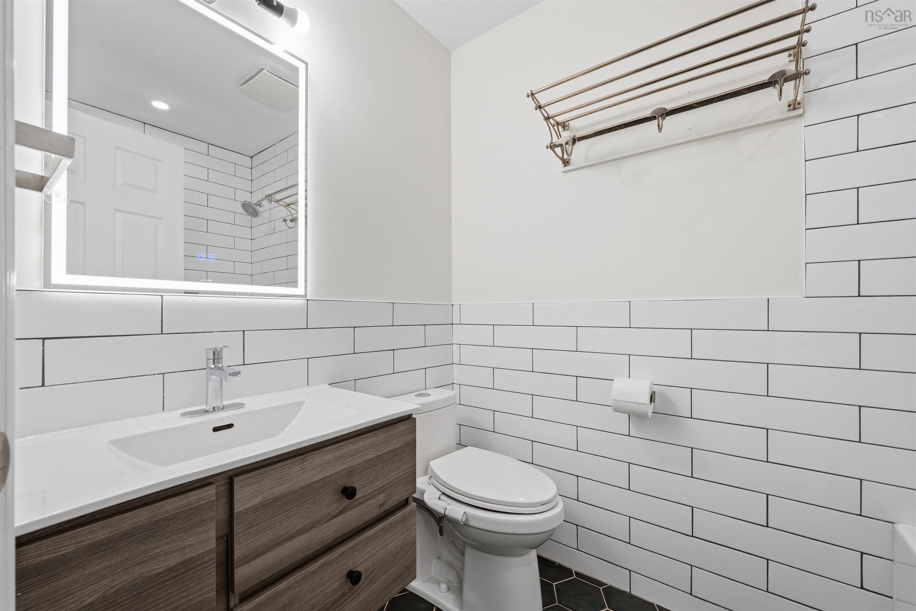 5 Azita, Bedford, NS (MLS 202610672)
