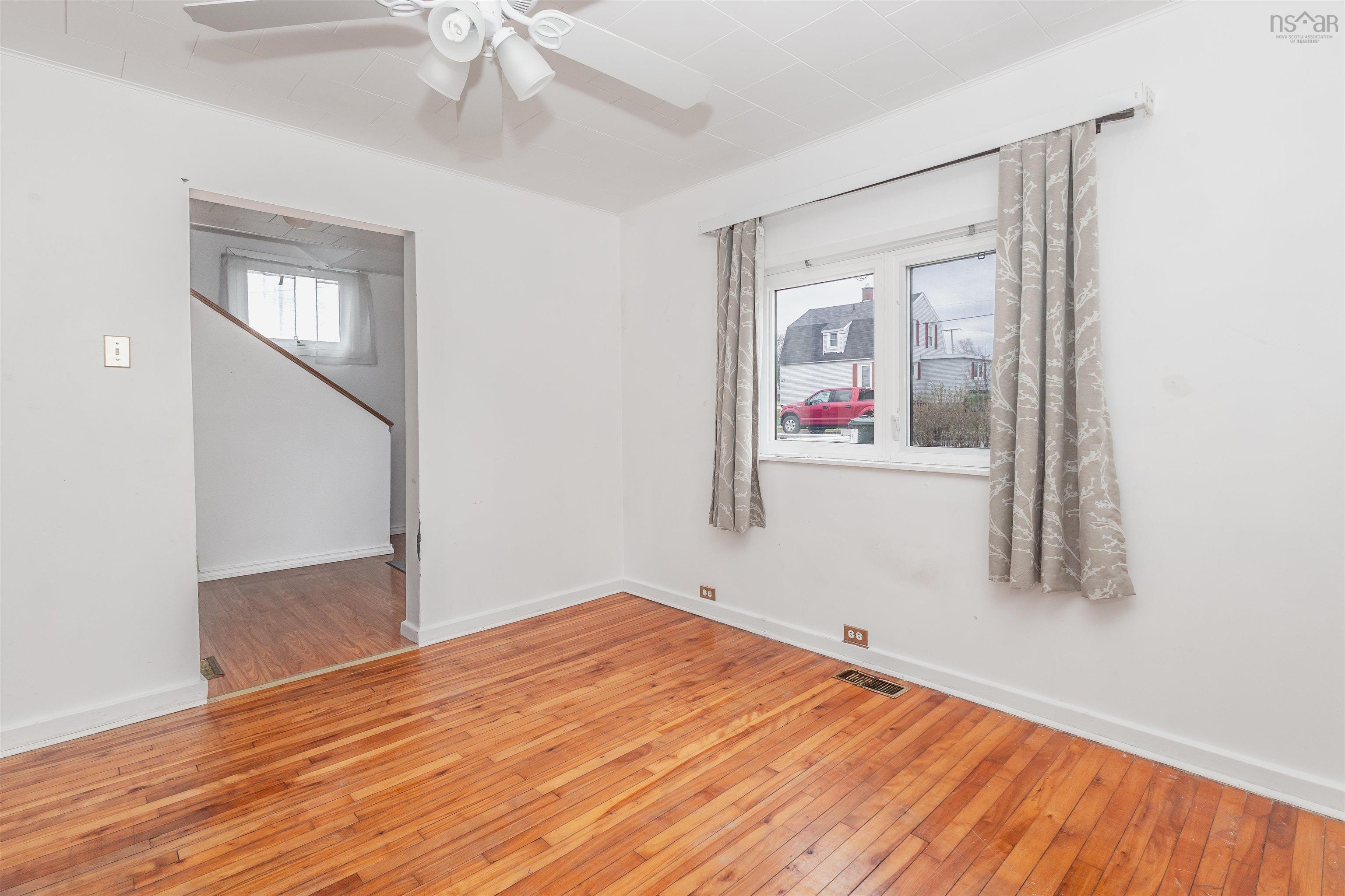 $164,900.00: 145 Vulcan Avenue, Sydney