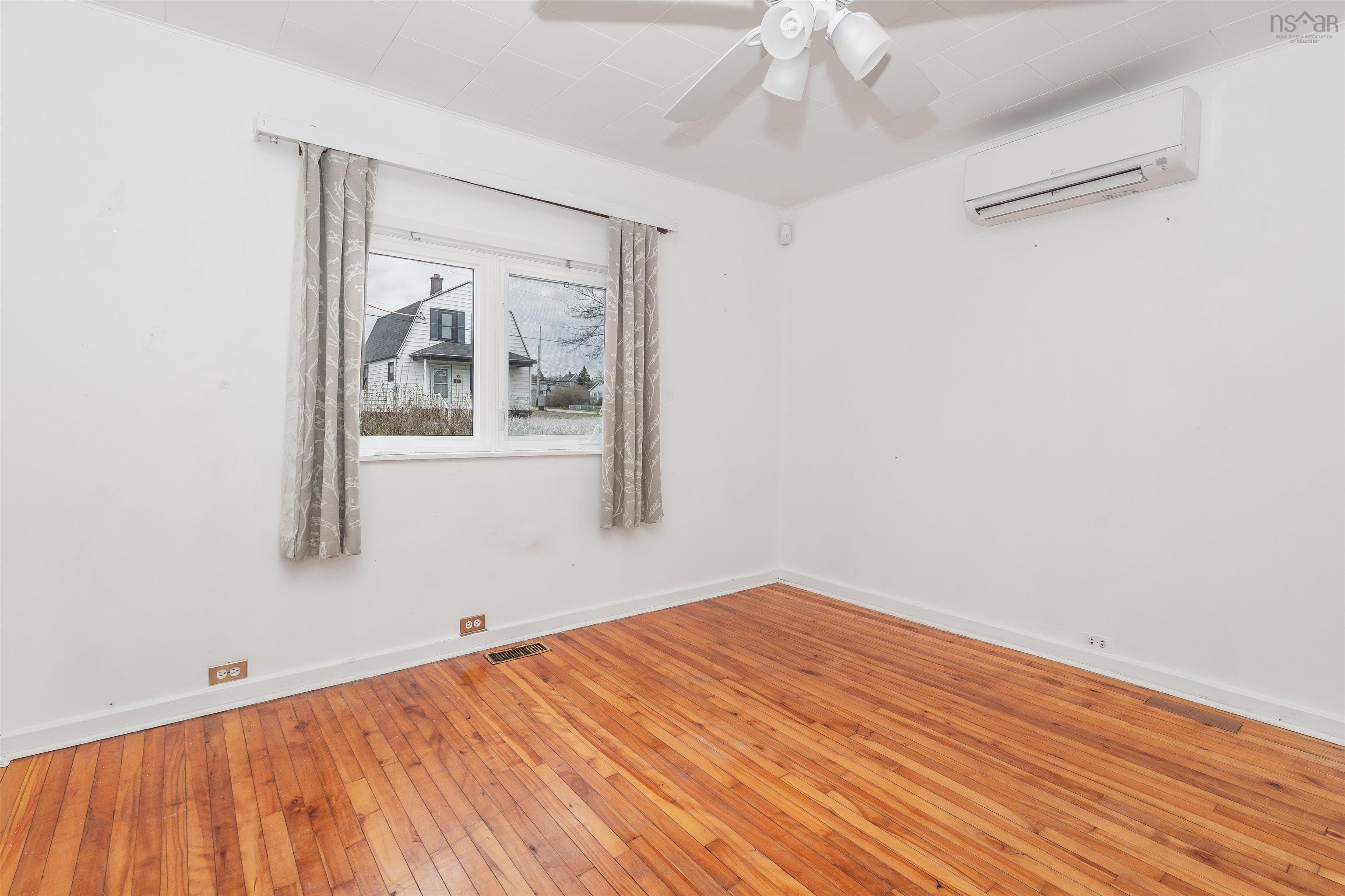 $164,900.00: 145 Vulcan Avenue, Sydney