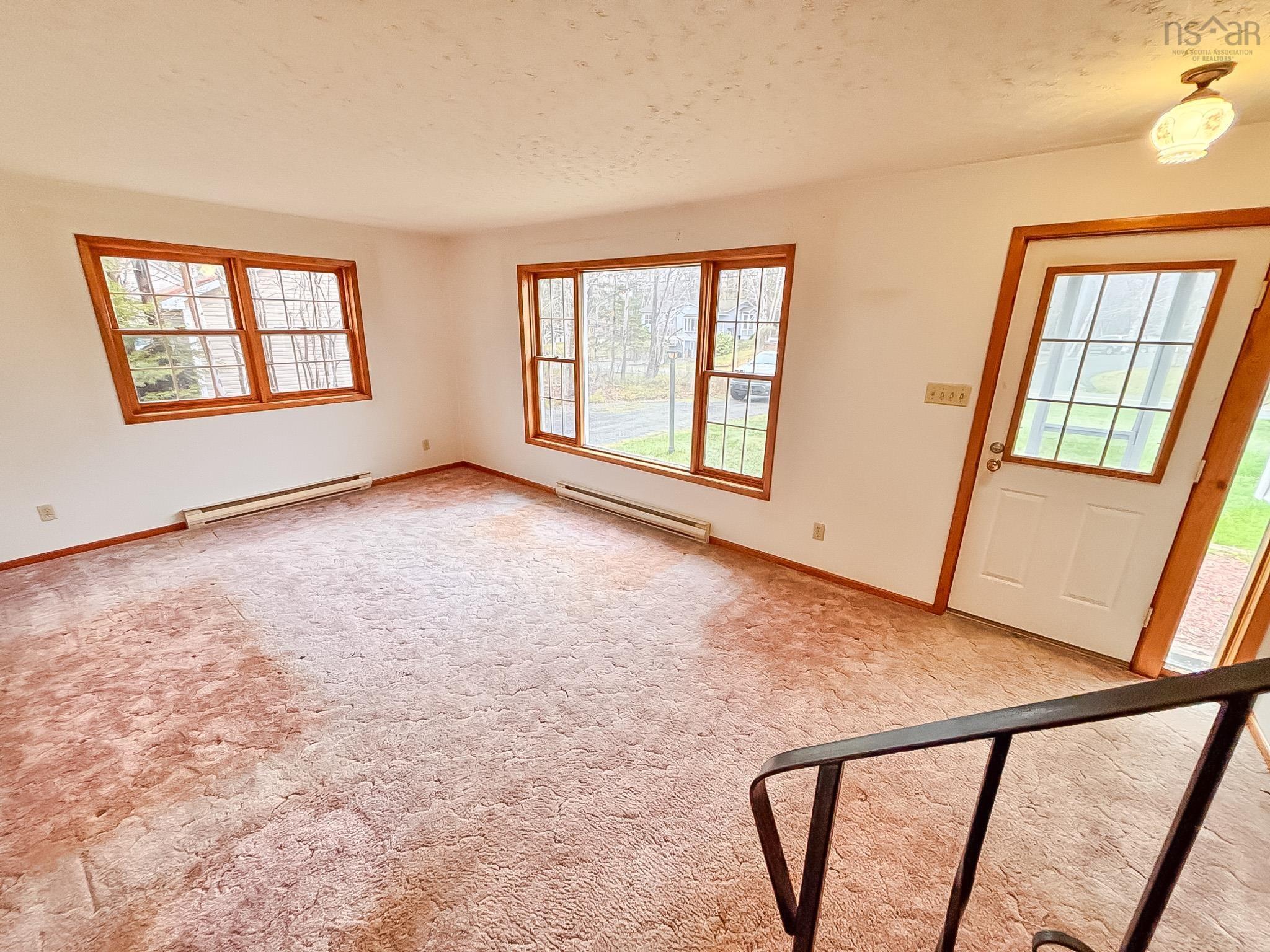 $339,900.00: 110 Bluenose Avenue, Pleasantville