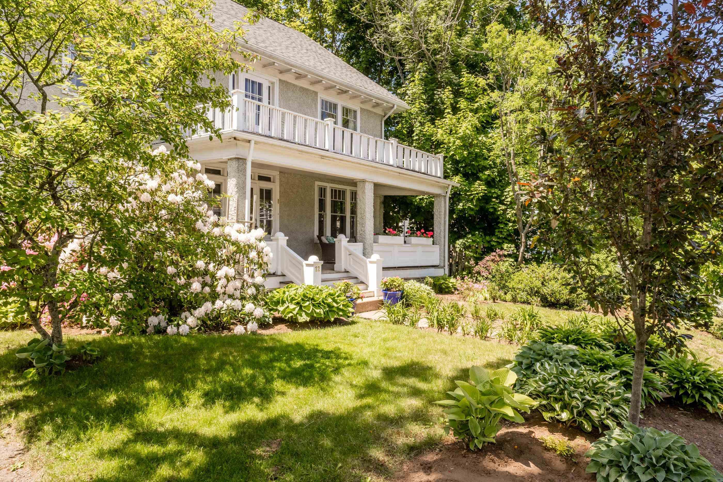 $1,085,000.00: 12 Linden Avenue, Wolfville