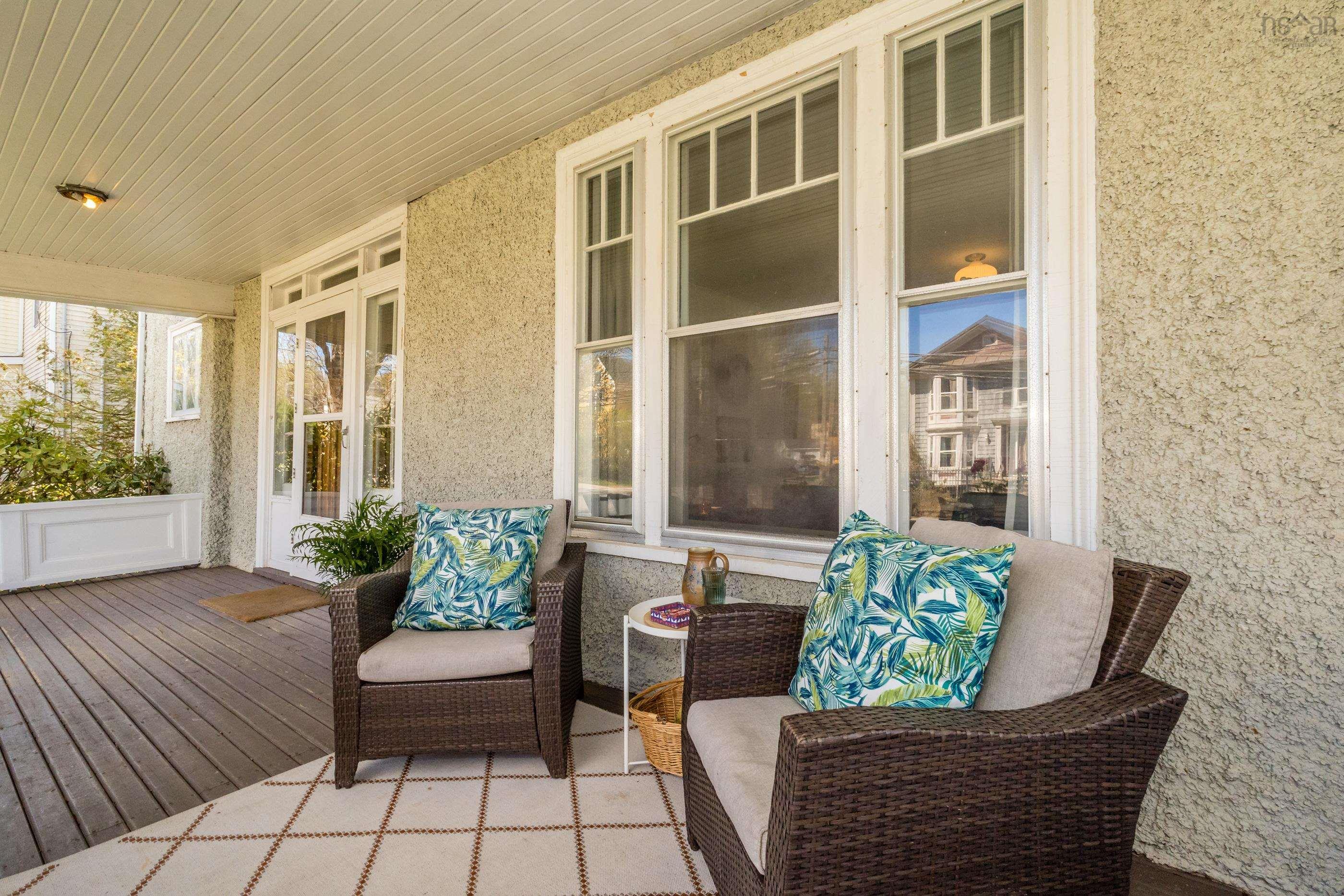 $1,085,000.00: 12 Linden Avenue, Wolfville
