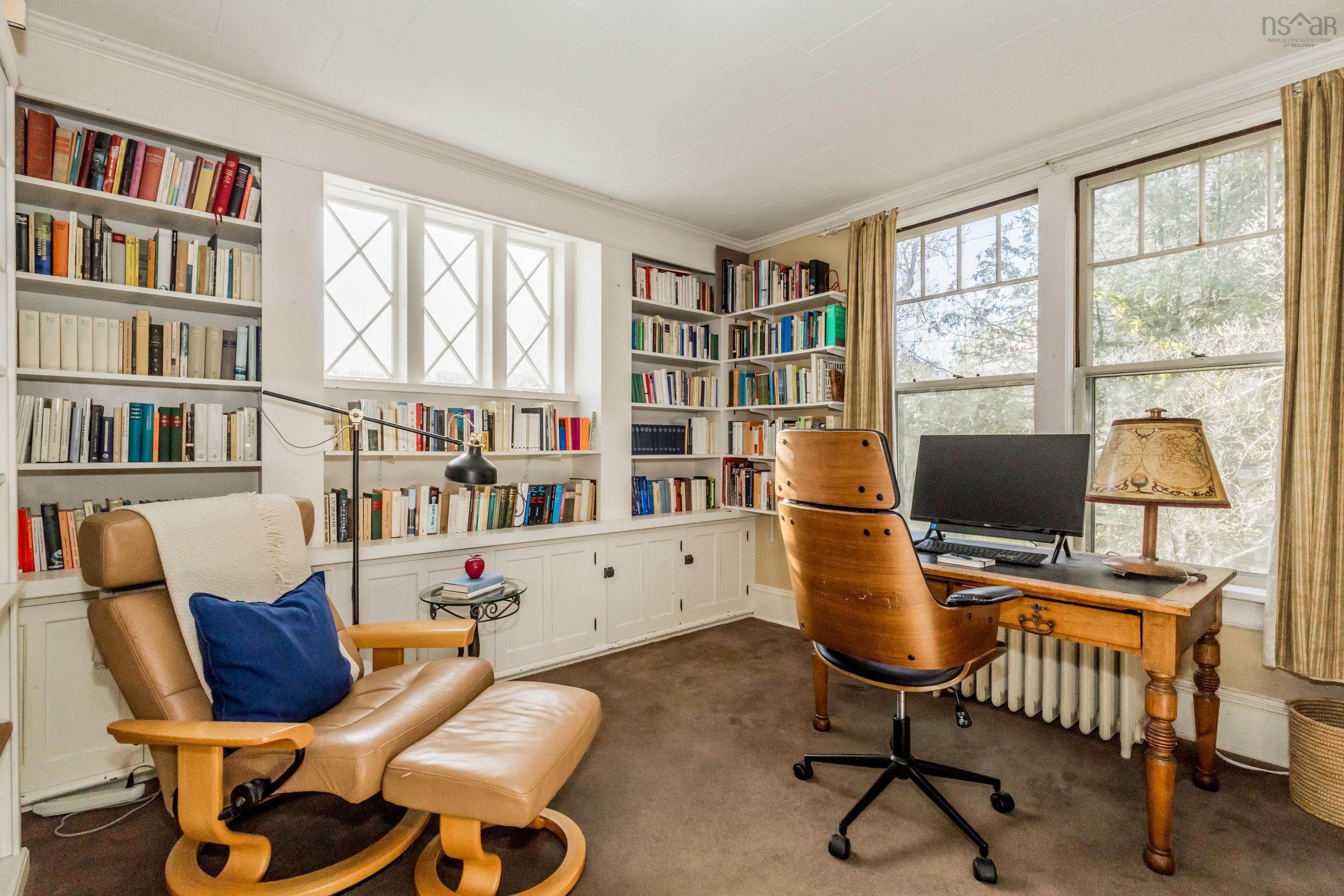$1,085,000.00: 12 Linden Avenue, Wolfville