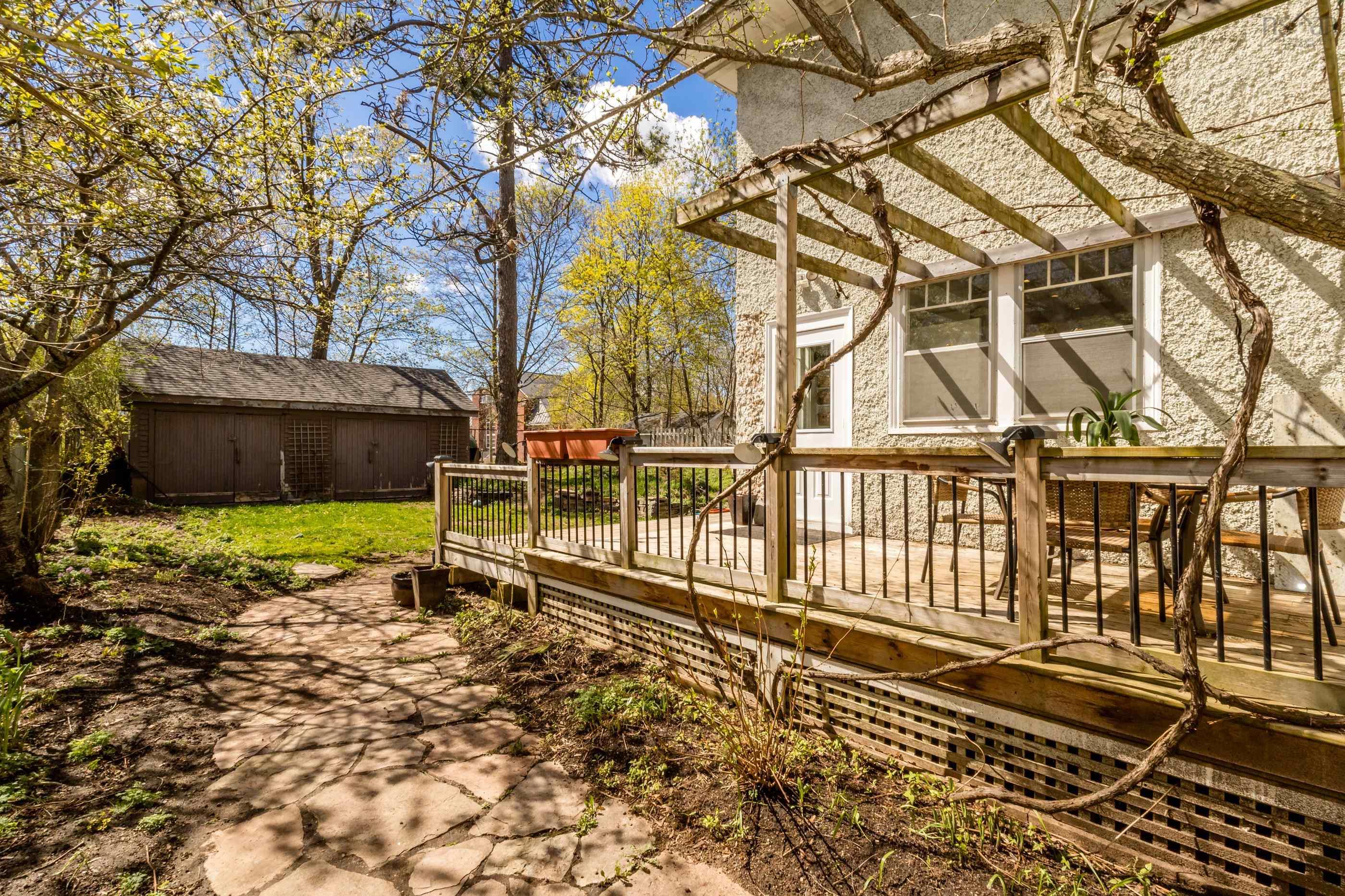 $1,085,000.00: 12 Linden Avenue, Wolfville