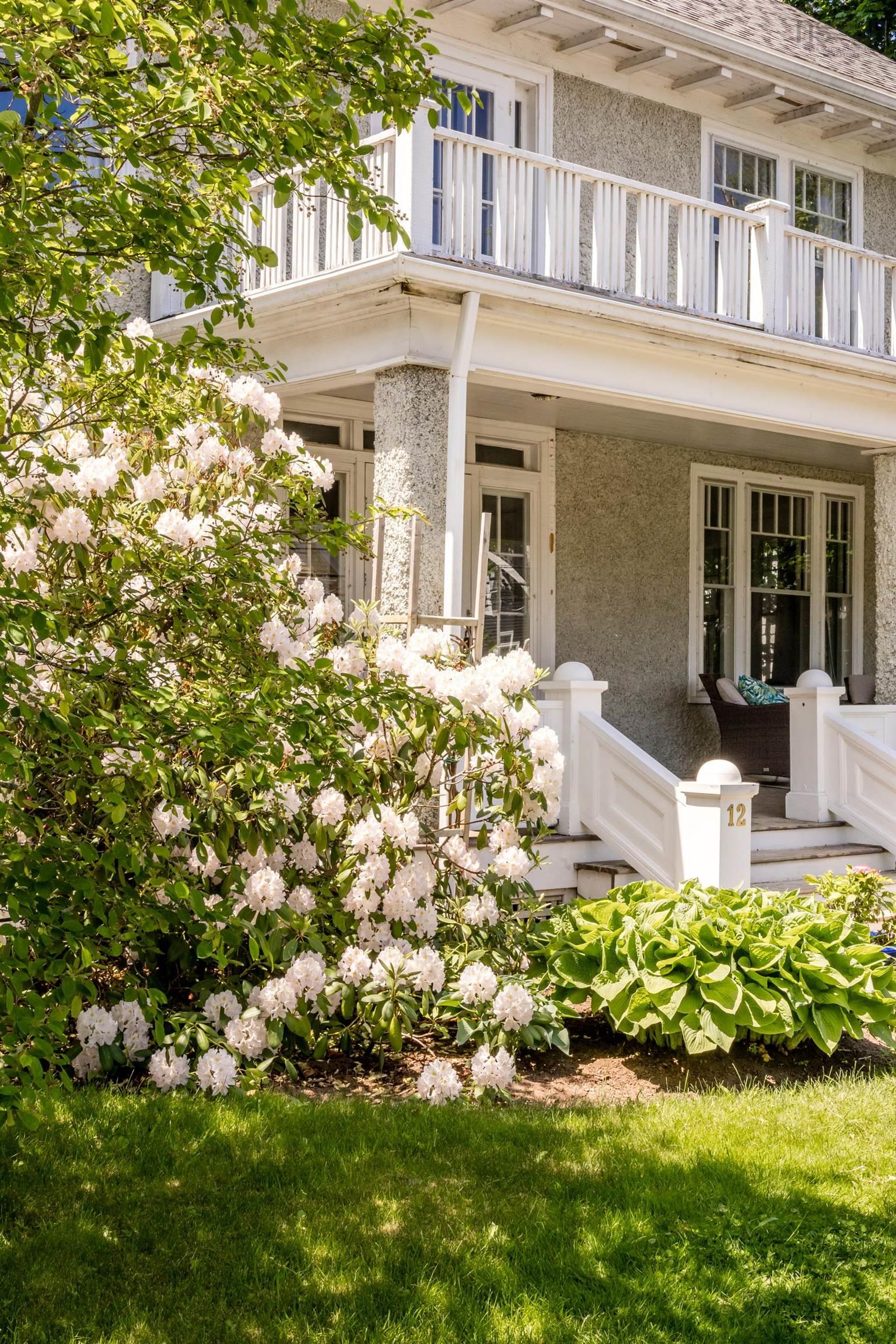 $1,085,000.00: 12 Linden Avenue, Wolfville