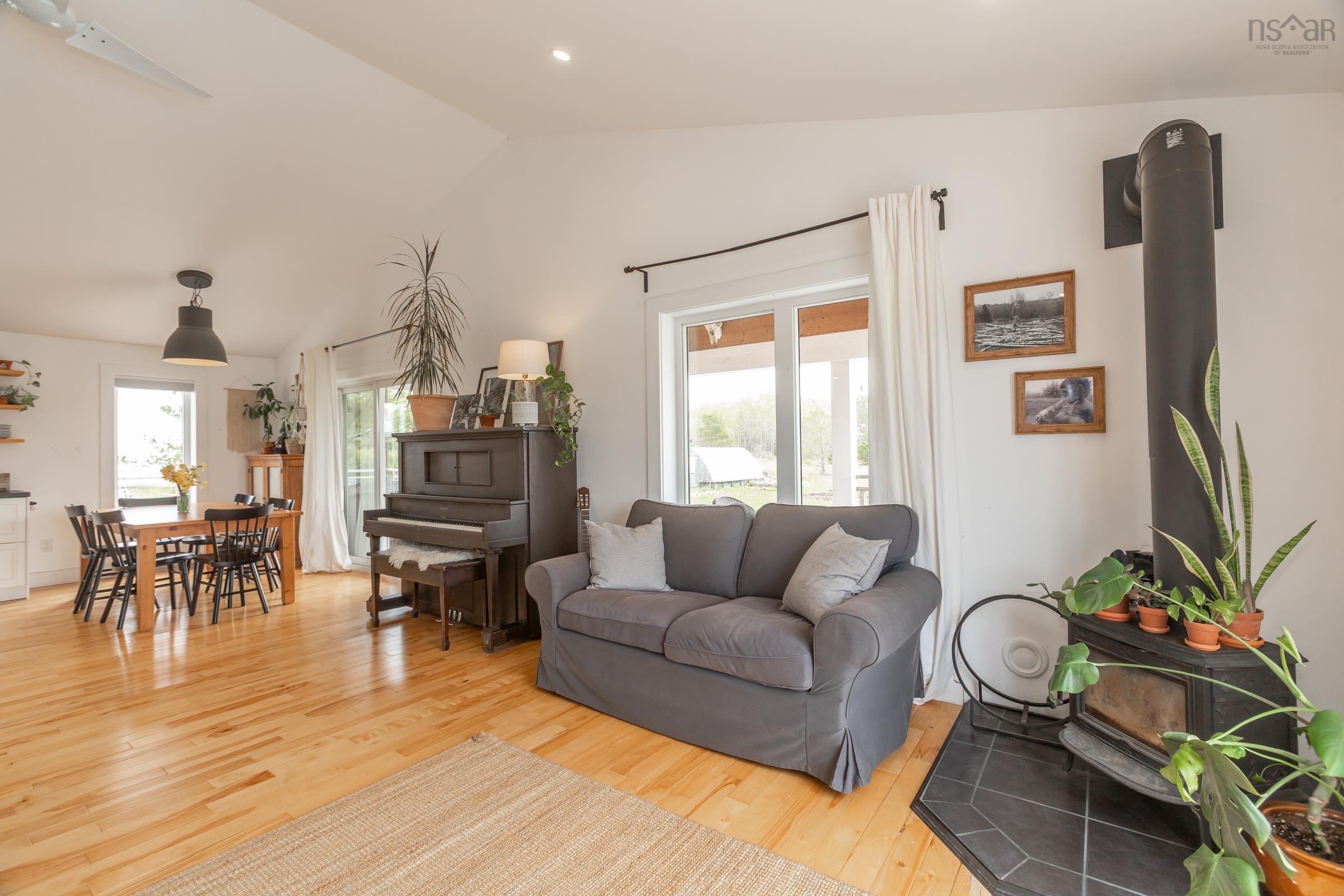 $429,900.00: 10916 Highway 1, Lawrencetown