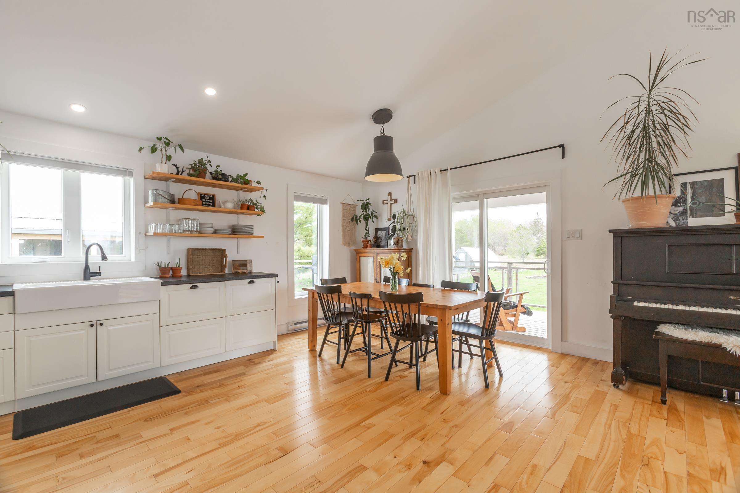 $429,900.00: 10916 Highway 1, Lawrencetown