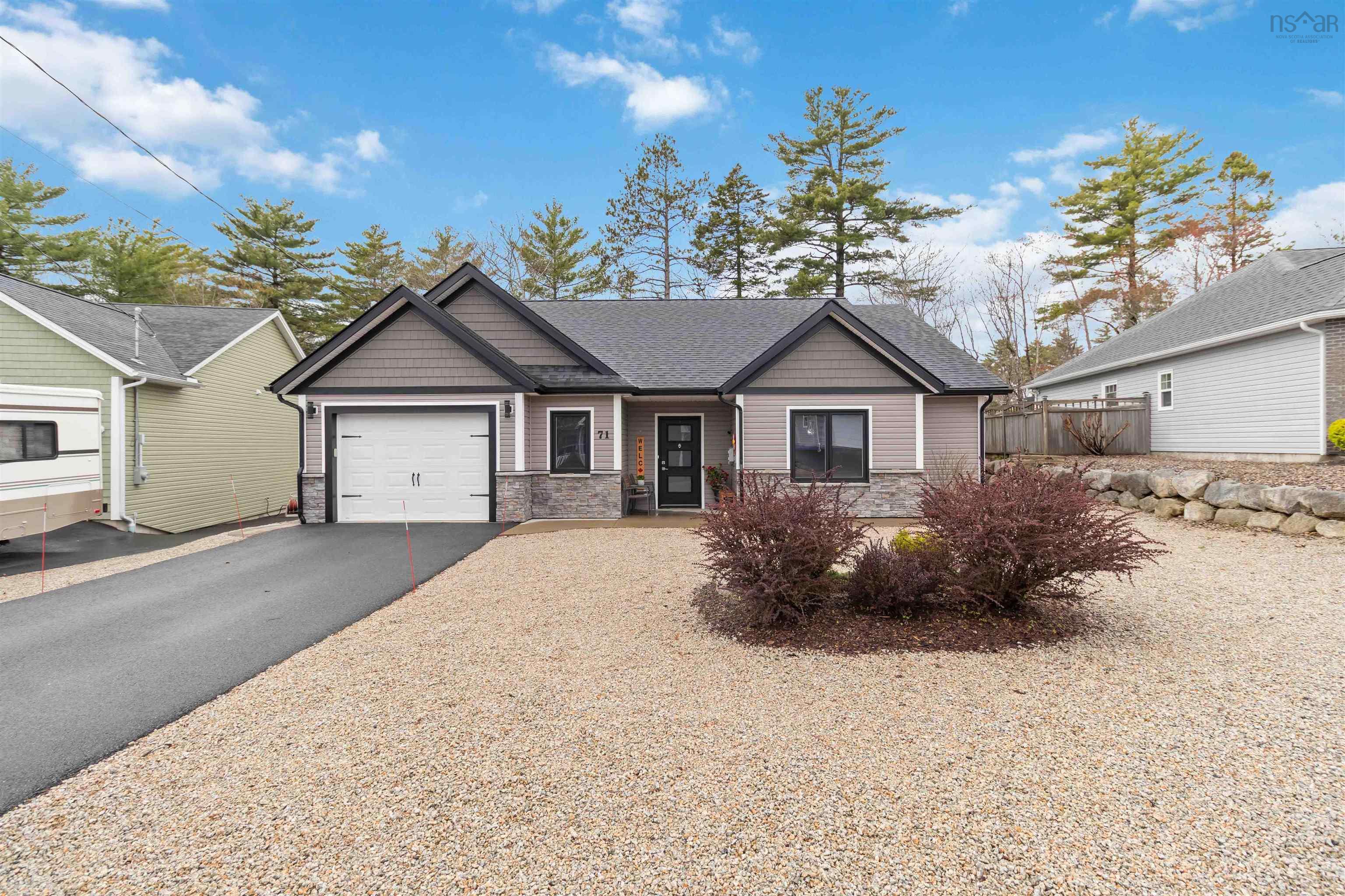 $579,900.00: 71 Acorn Drive, Bridgewater