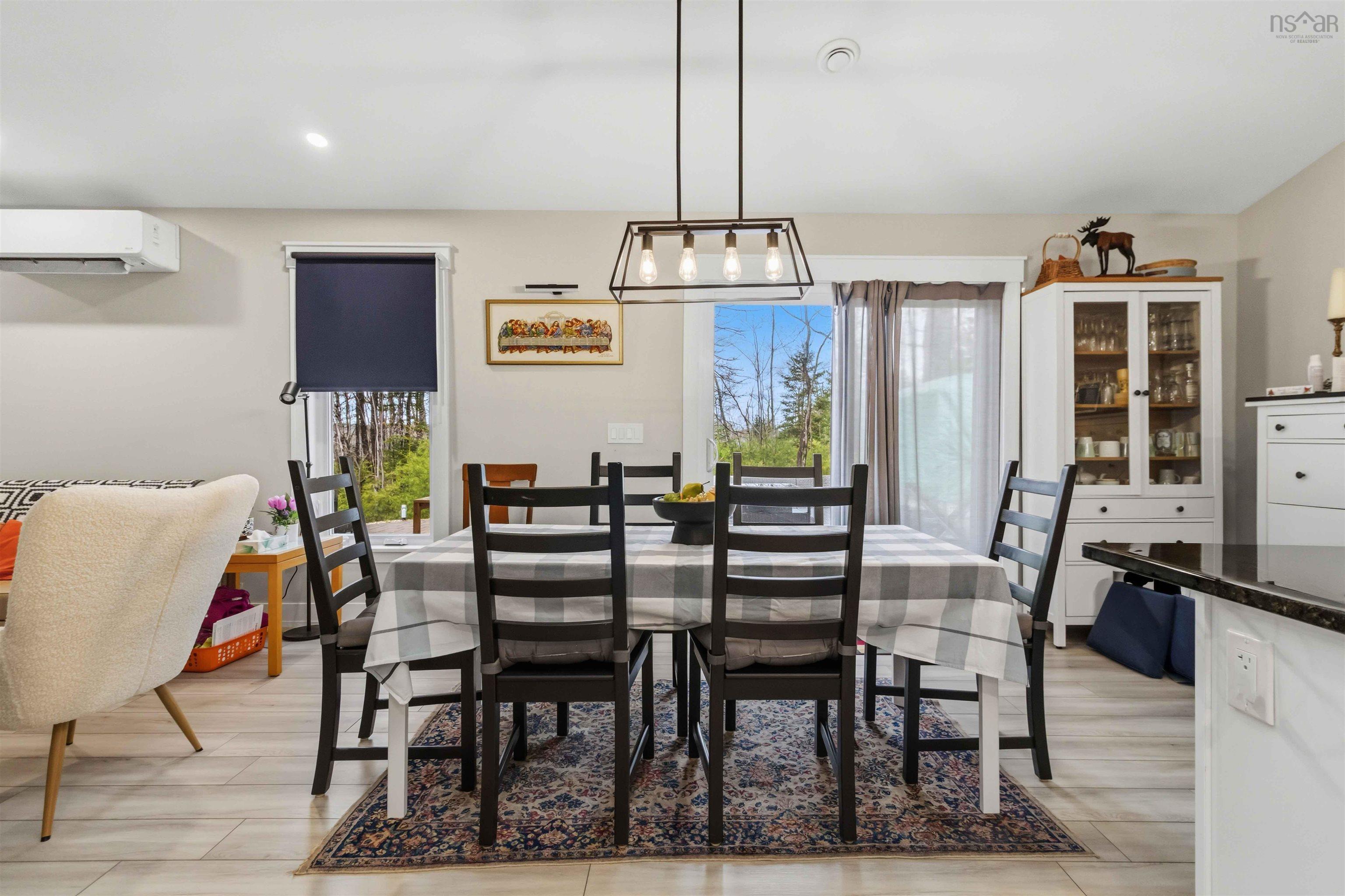 $579,900.00: 71 Acorn Drive, Bridgewater