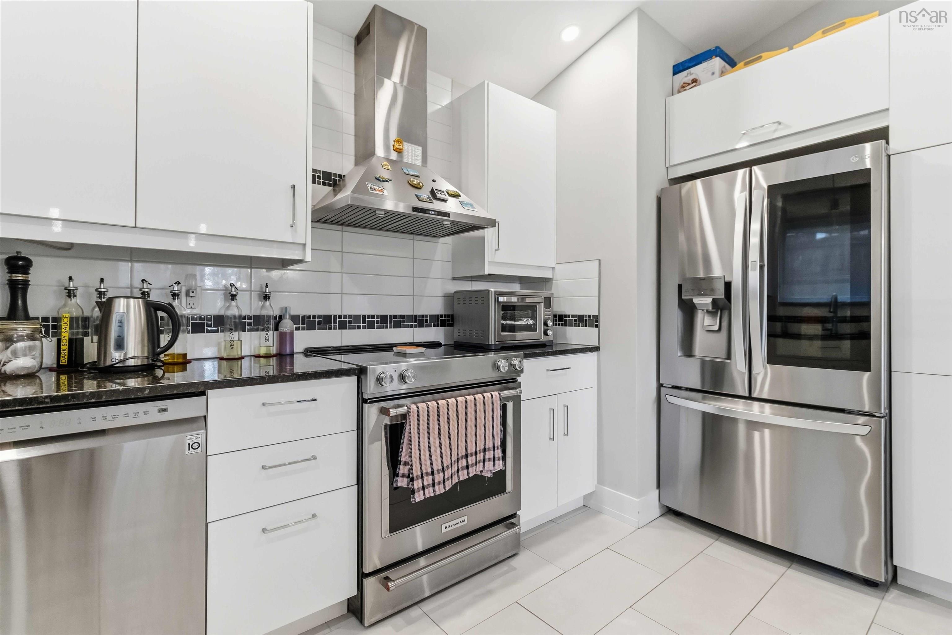 $579,900.00: 71 Acorn Drive, Bridgewater