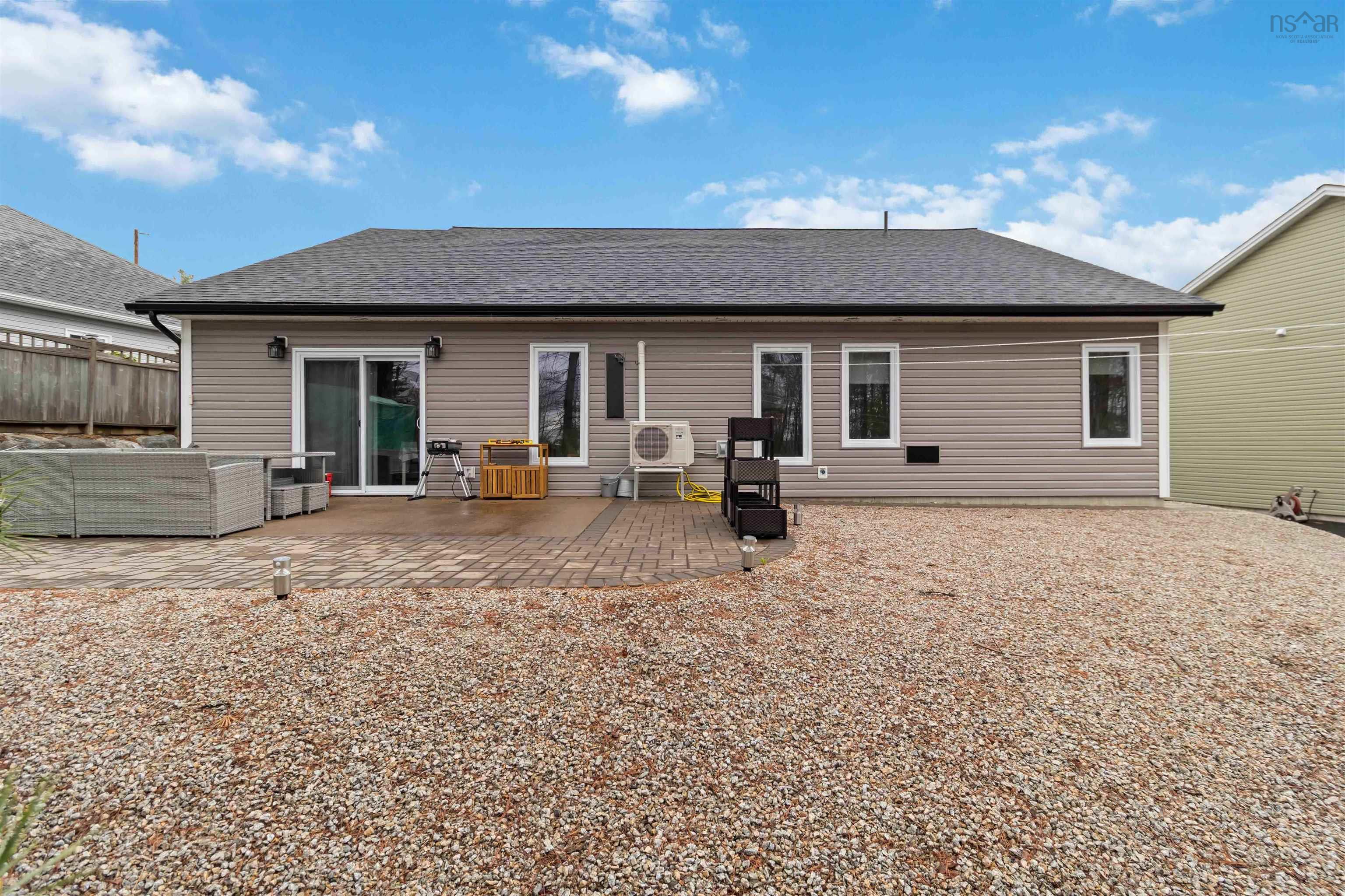 $579,900.00: 71 Acorn Drive, Bridgewater