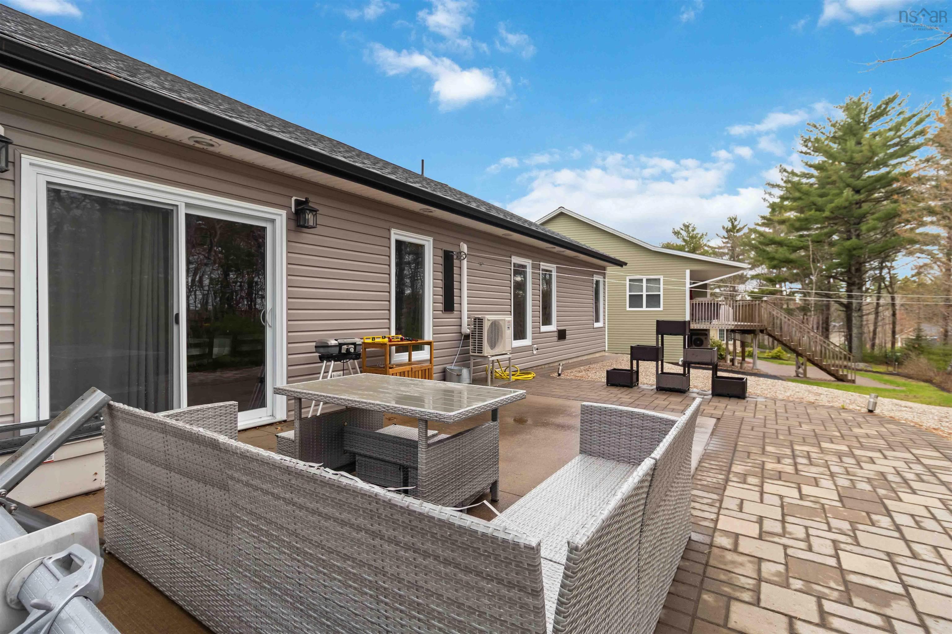 $579,900.00: 71 Acorn Drive, Bridgewater