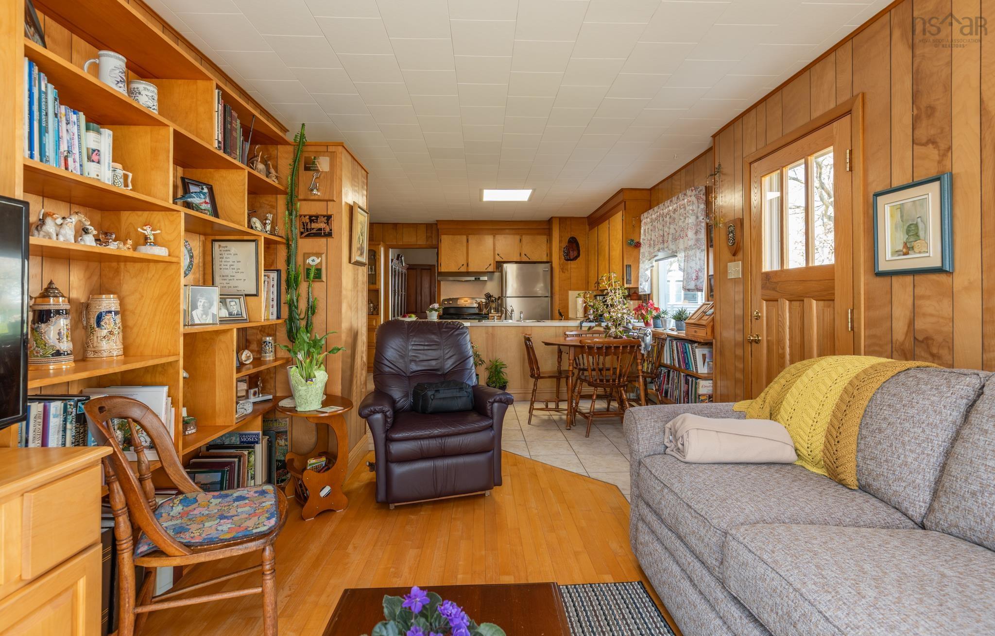 $399,900.00: 17 Porter Street, Yarmouth