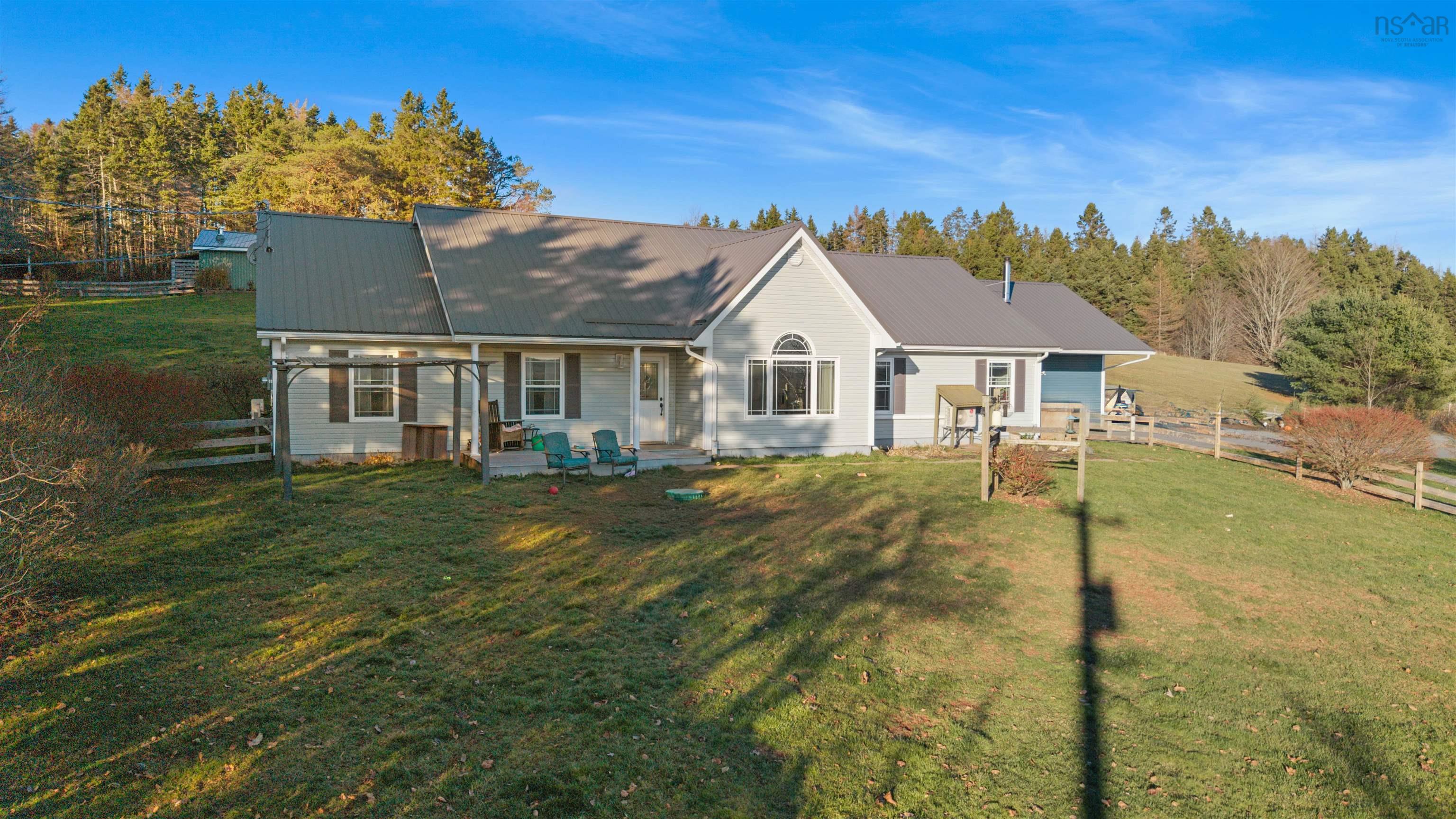$749,900.00: 935 BROOKSIDE Road, Upper Brookside