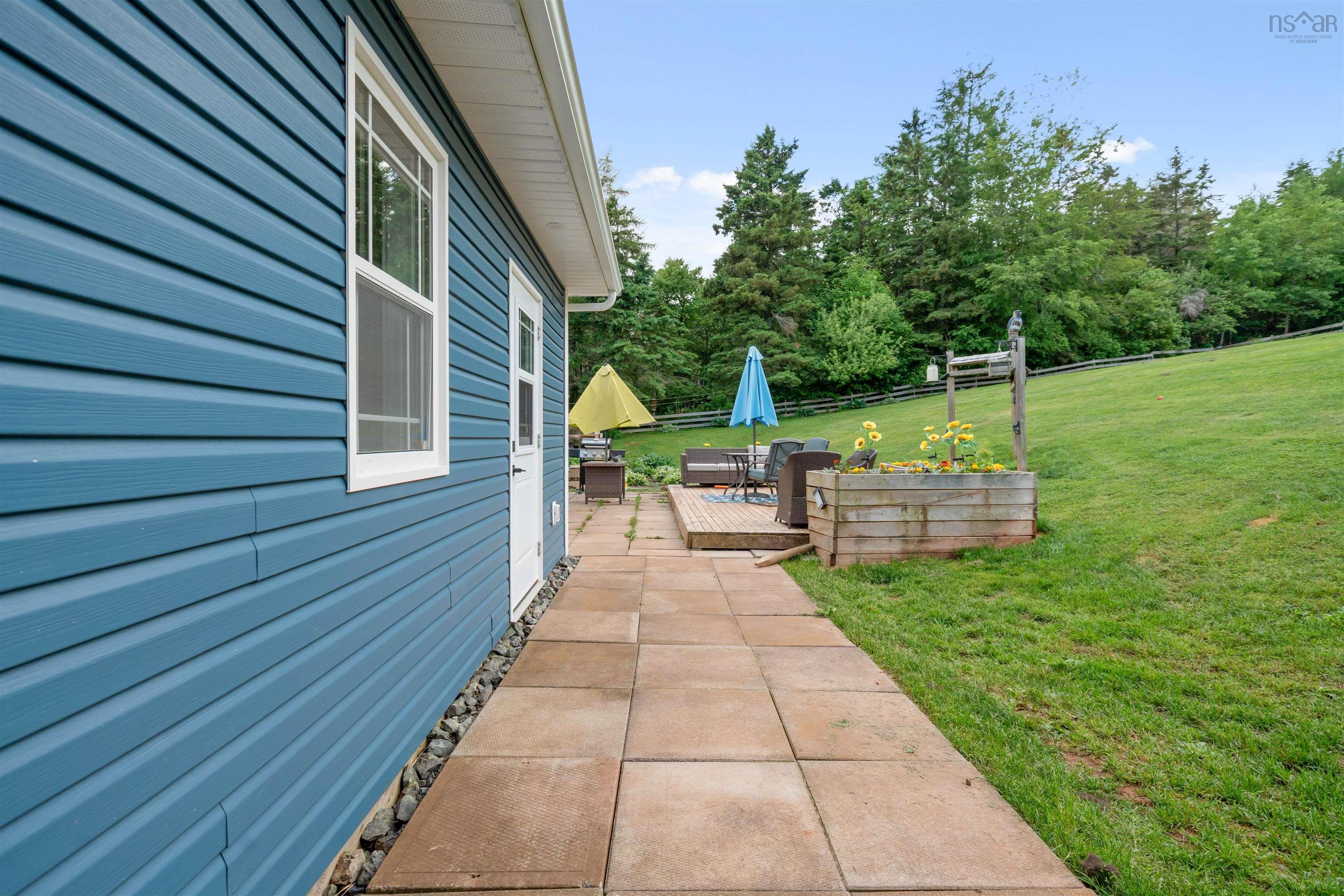 $745,000.00: 935 BROOKSIDE Road, Upper Brookside