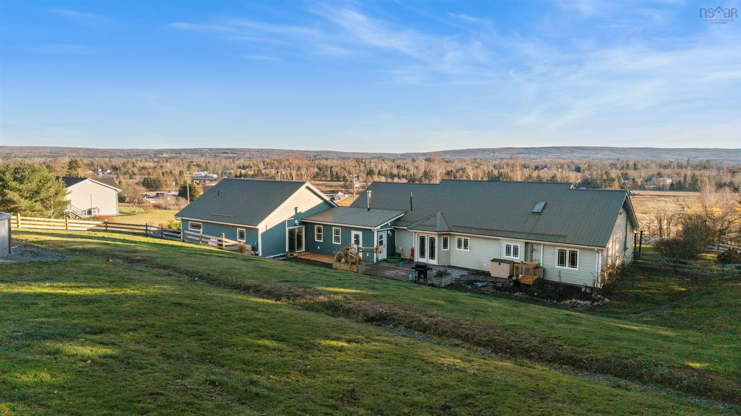 $749,900.00: 935 BROOKSIDE Road, Upper Brookside