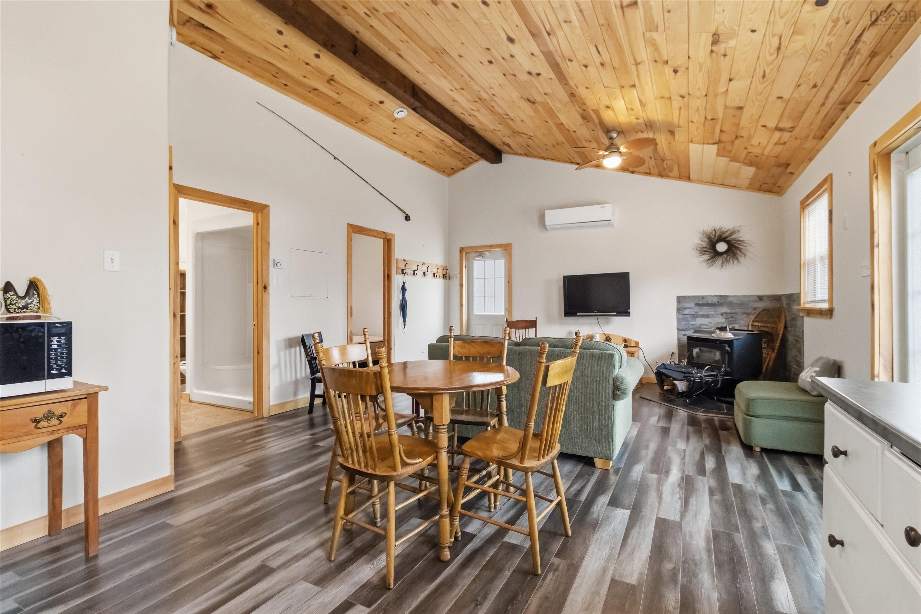 $299,900.00: 630 Elmwood Extension, Barss Corner