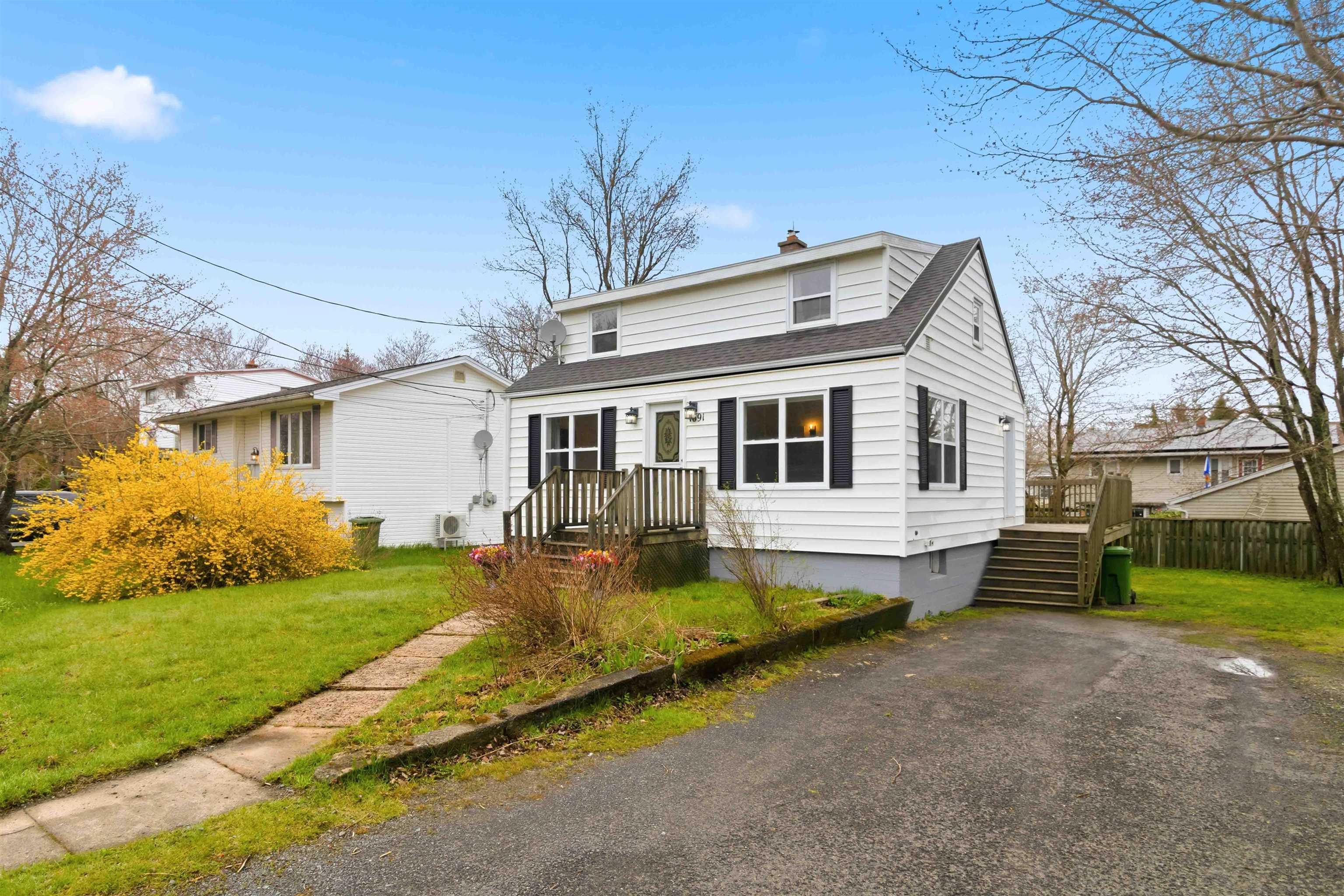 1691 St. Margaret's Bay Road, Timberlea, NS (MLS 202610738)