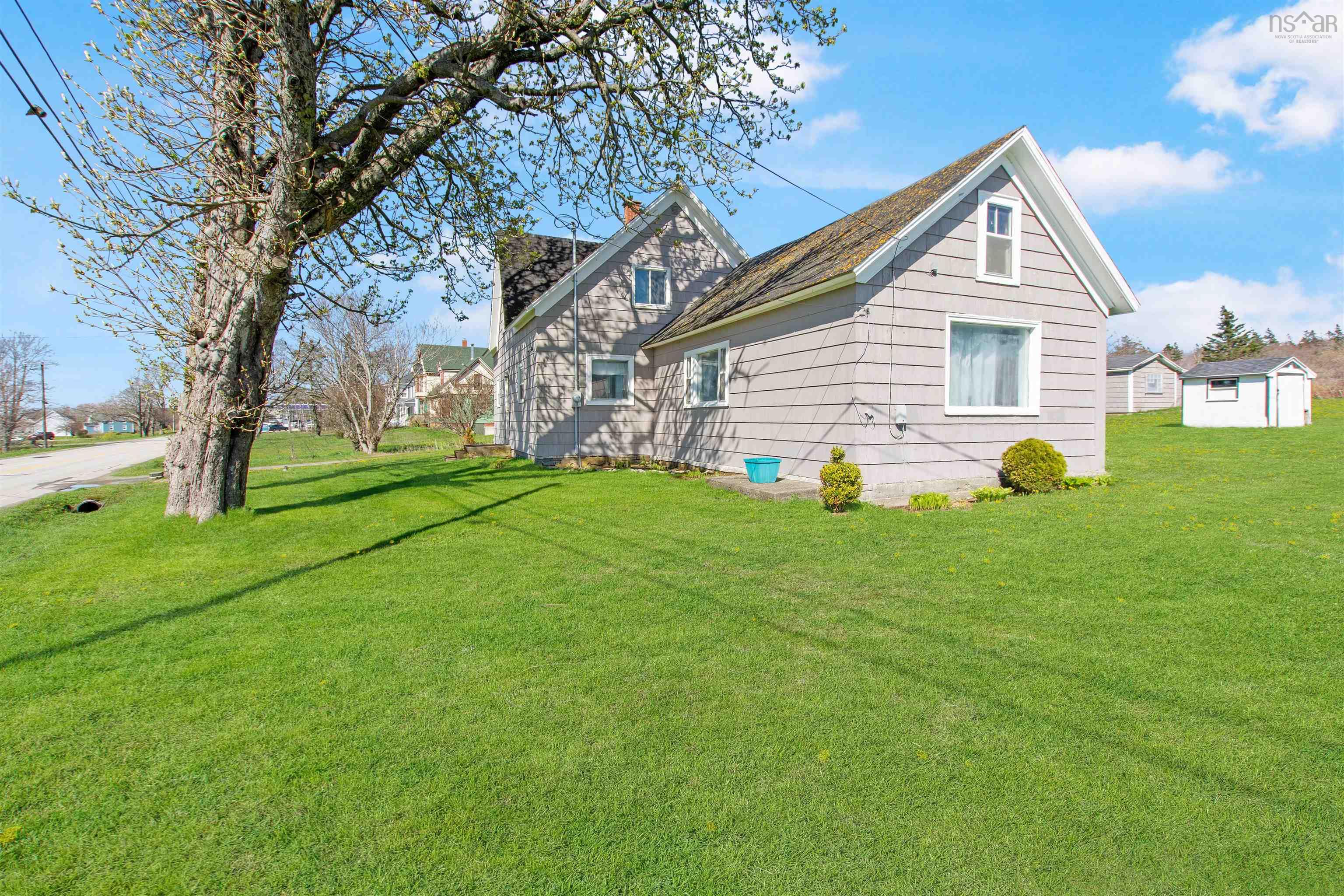 $249,000.00: 8732 Highway 1, Meteghan Centre
