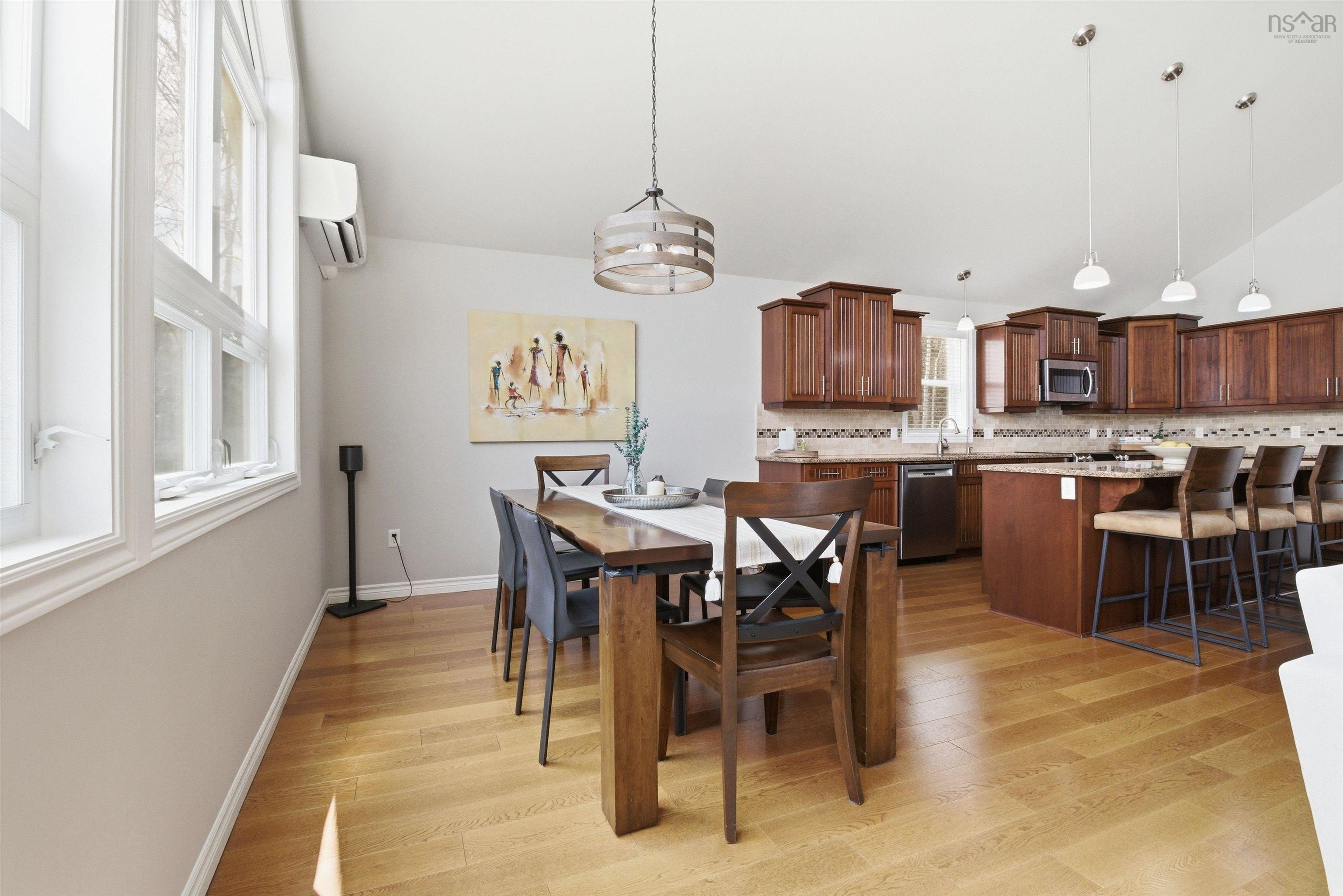 $829,900.00: 766 Pioneer Drive, Vaughan