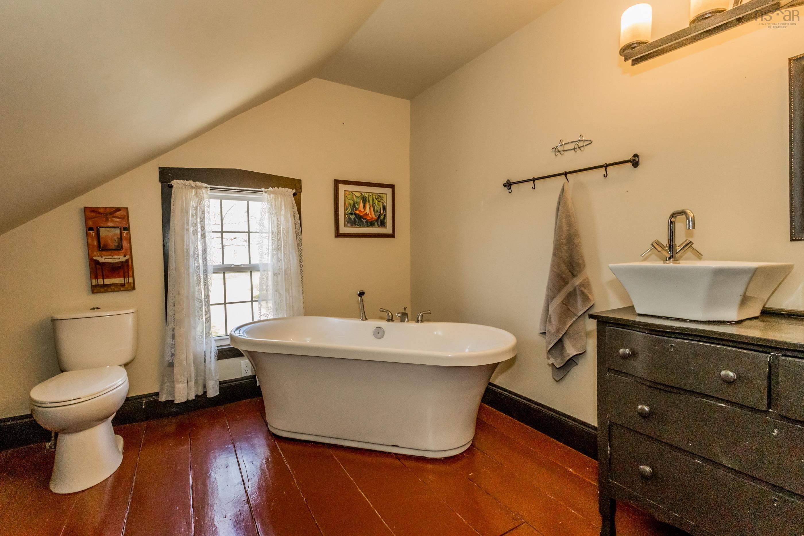 $448,500.00: 8367 Highway 101, Brighton
