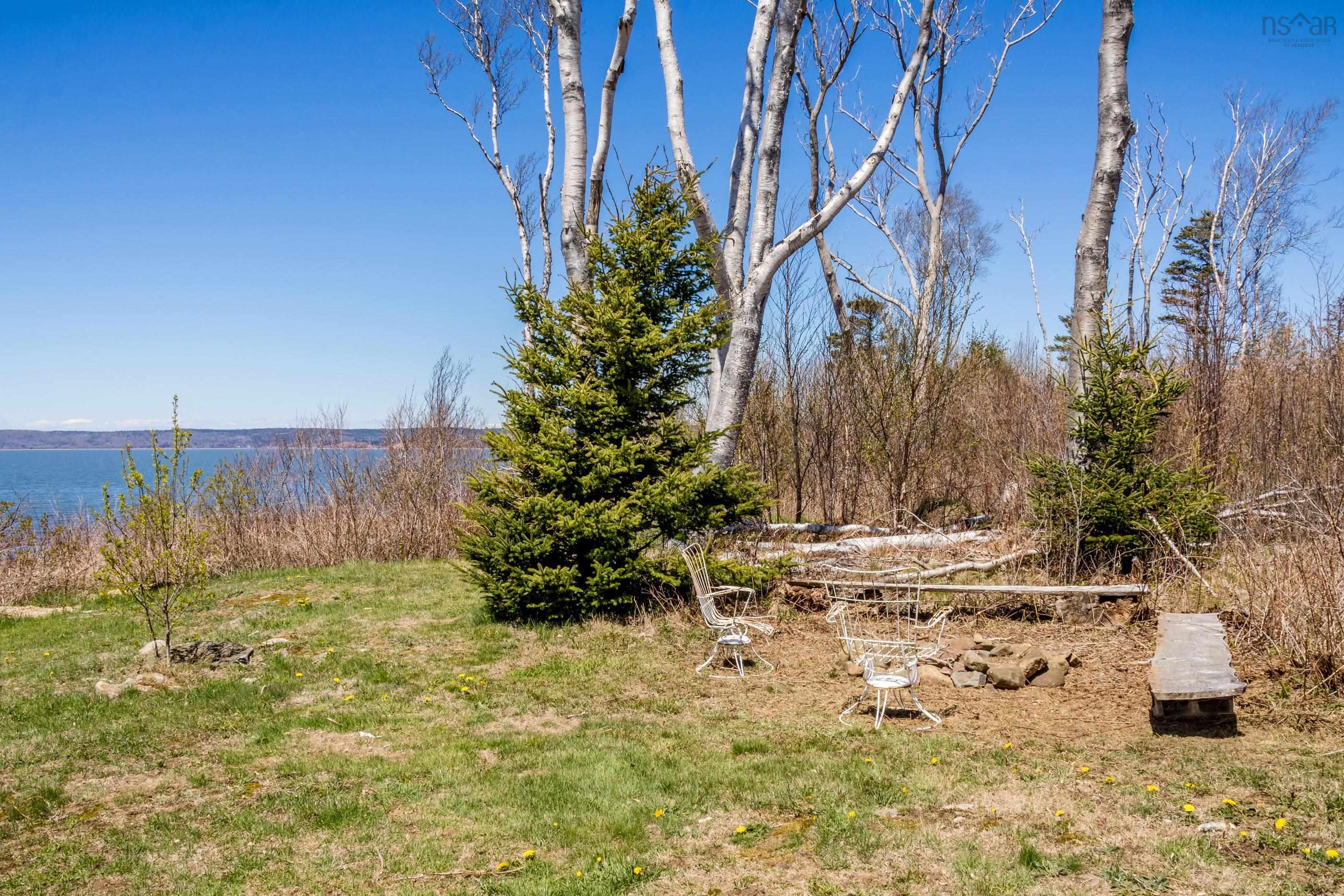 $448,500.00: 8367 Highway 101, Brighton