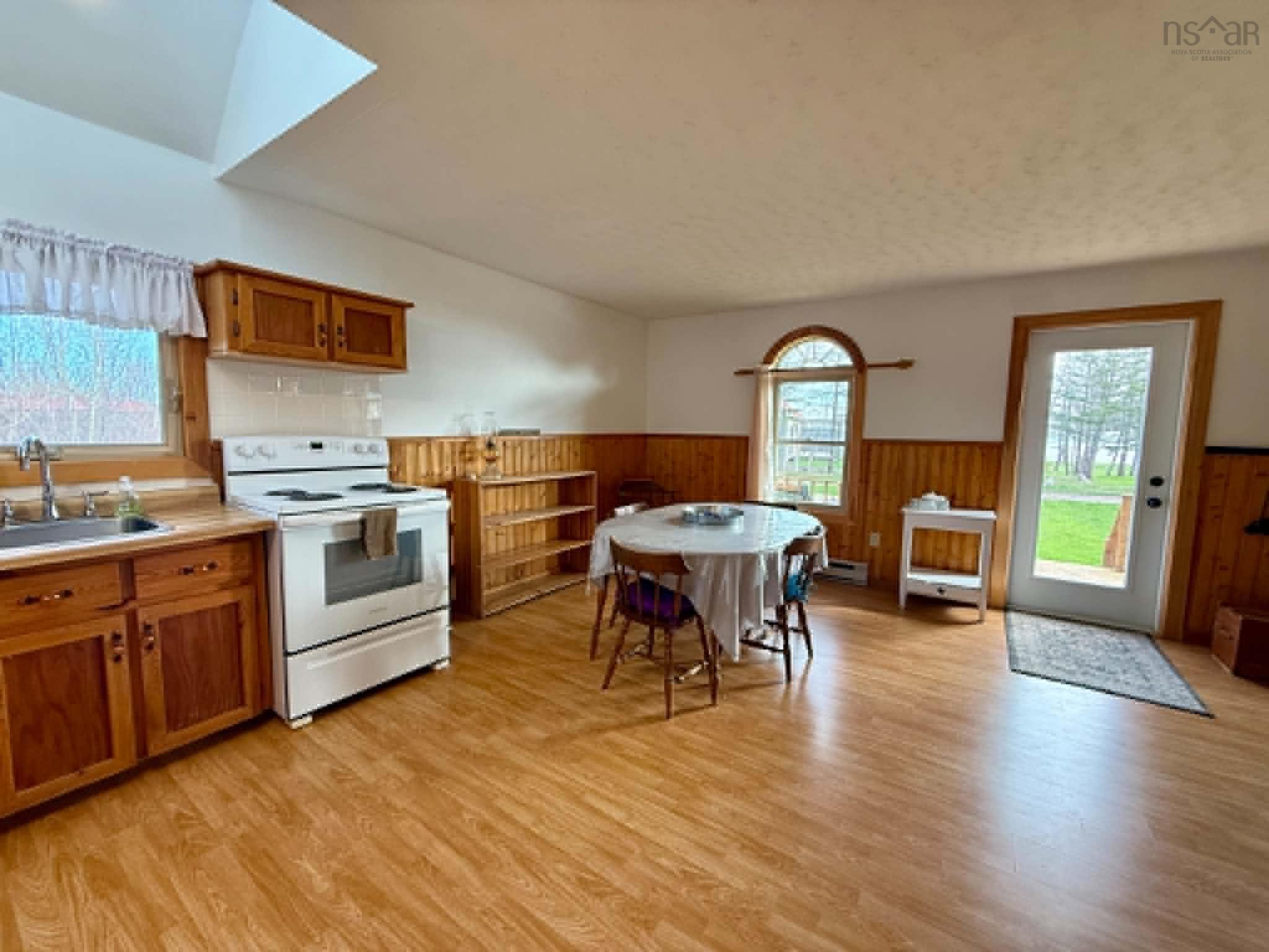 $375,000.00: 136 Red Cliff Drive, Seafoam
