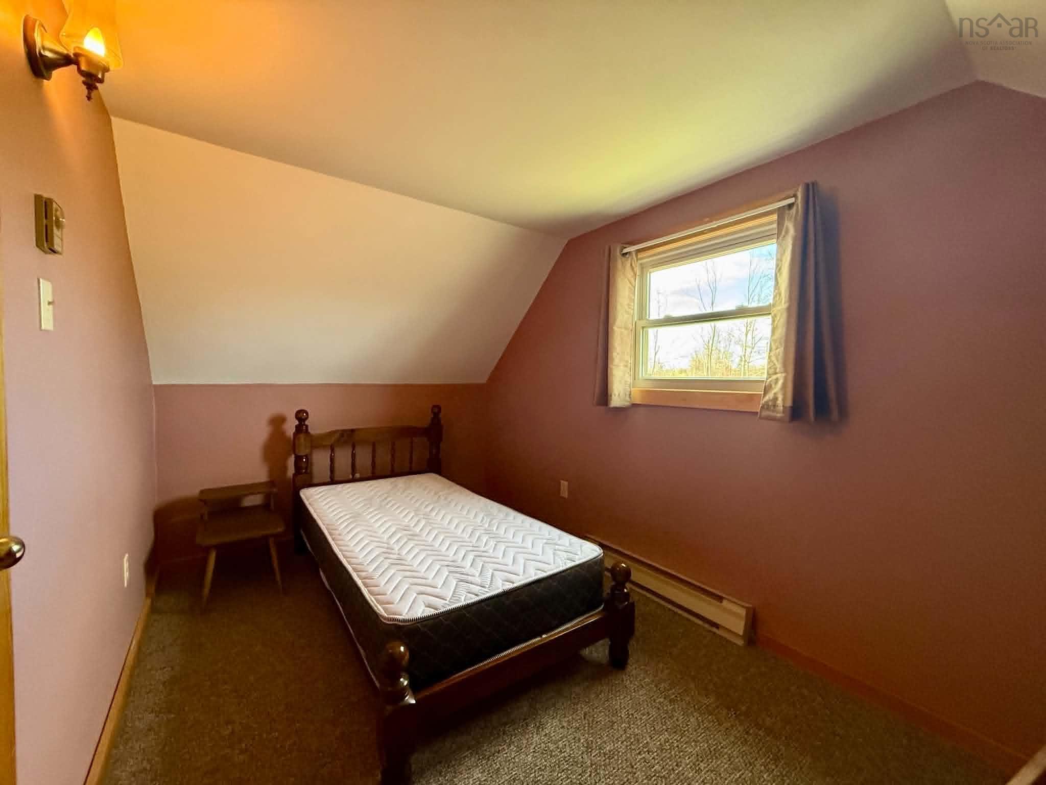 $375,000.00: 136 Red Cliff Drive, Seafoam