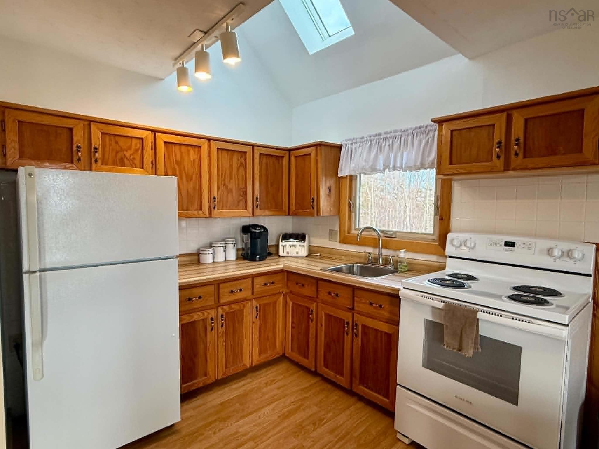 $375,000.00: 136 Red Cliff Drive, Seafoam
