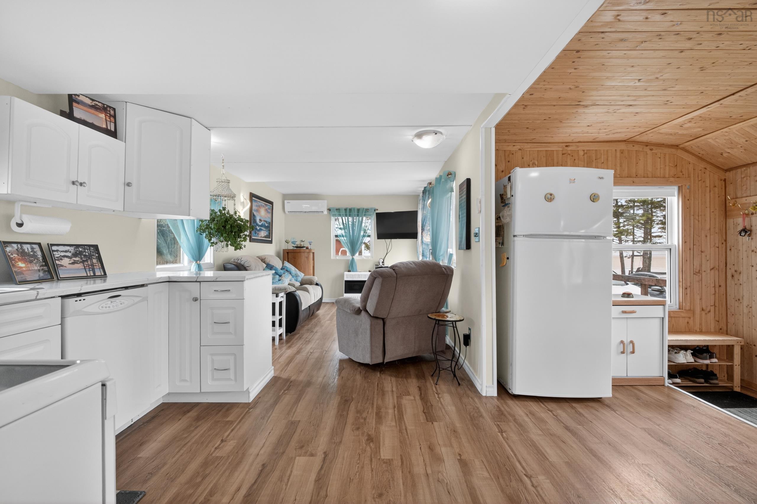 $349,500.00: 46 Evergreen Court, Five Houses