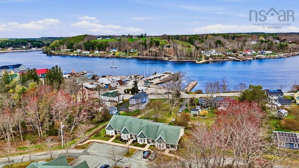 $468,500.00: 10 36 Fauxburg Road, Mahone Bay